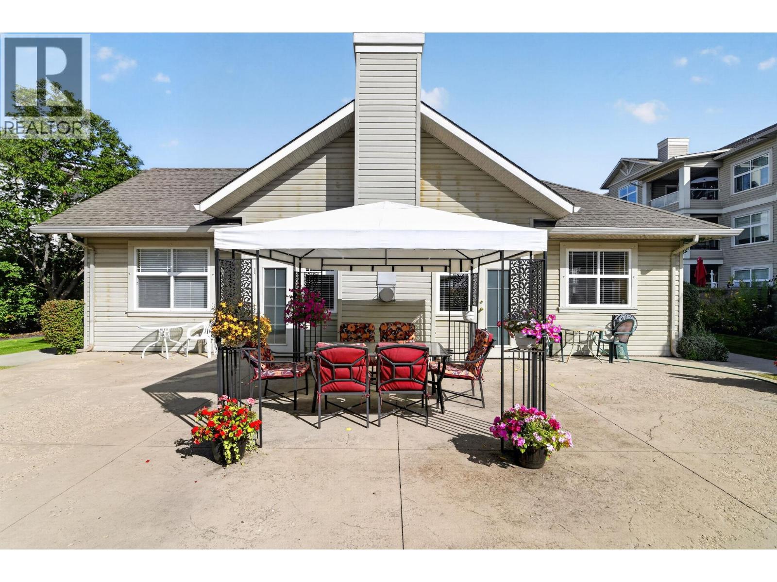 555 Houghton Road Unit# 219