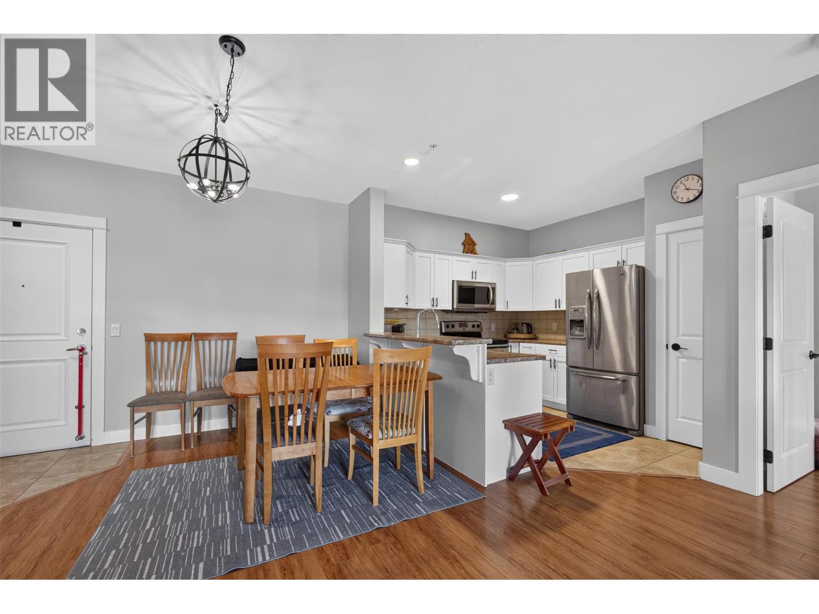 2551 Shoreline Drive Unit# 208