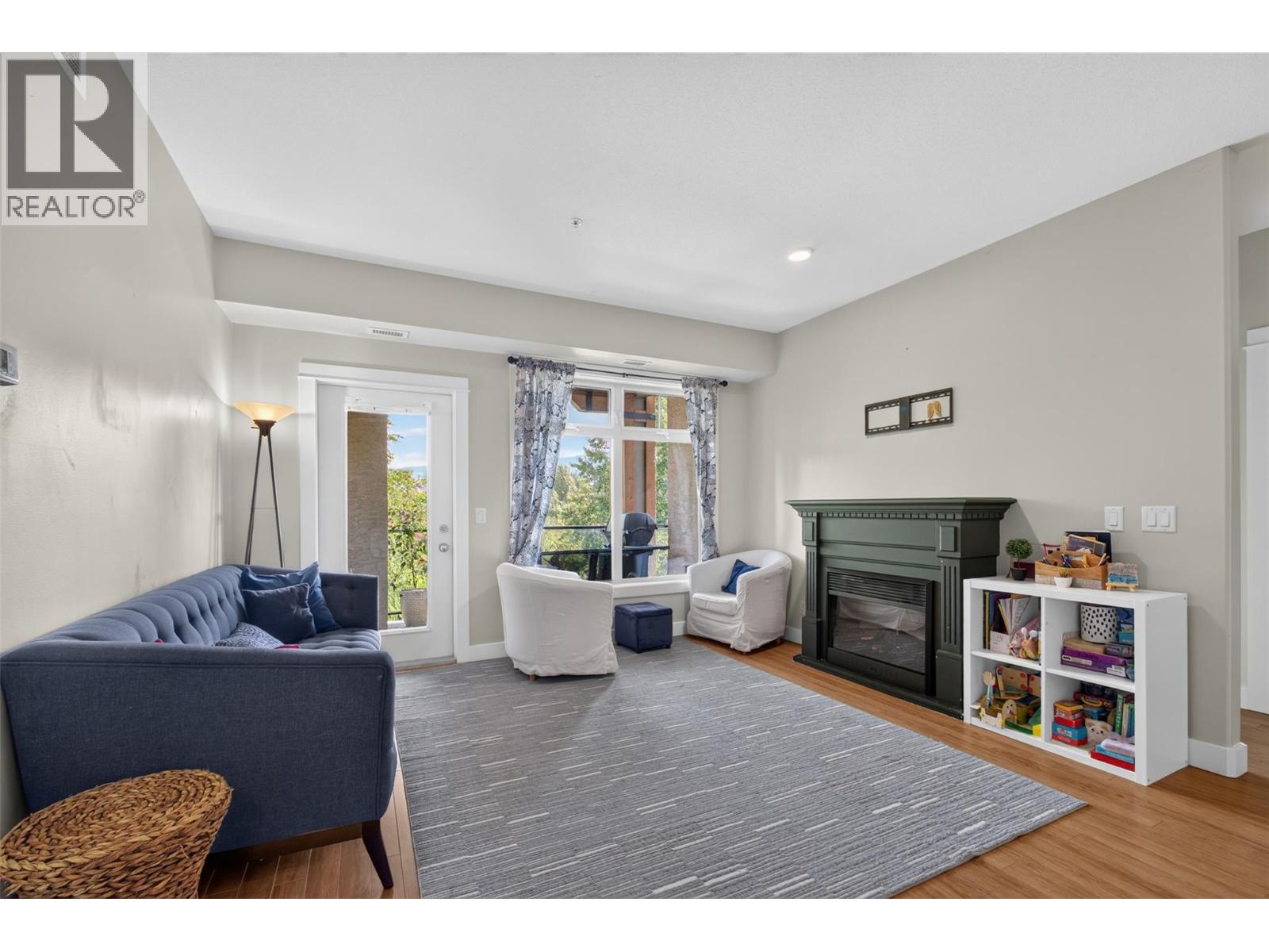 2551 Shoreline Drive Unit# 208