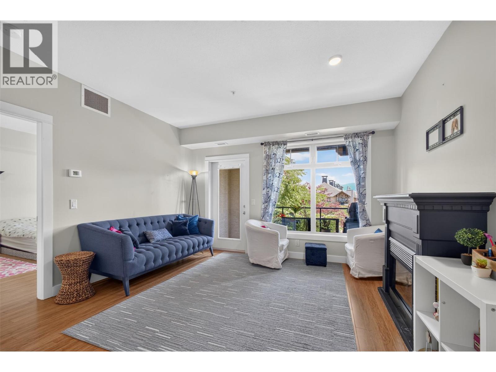 2551 Shoreline Drive Unit# 208