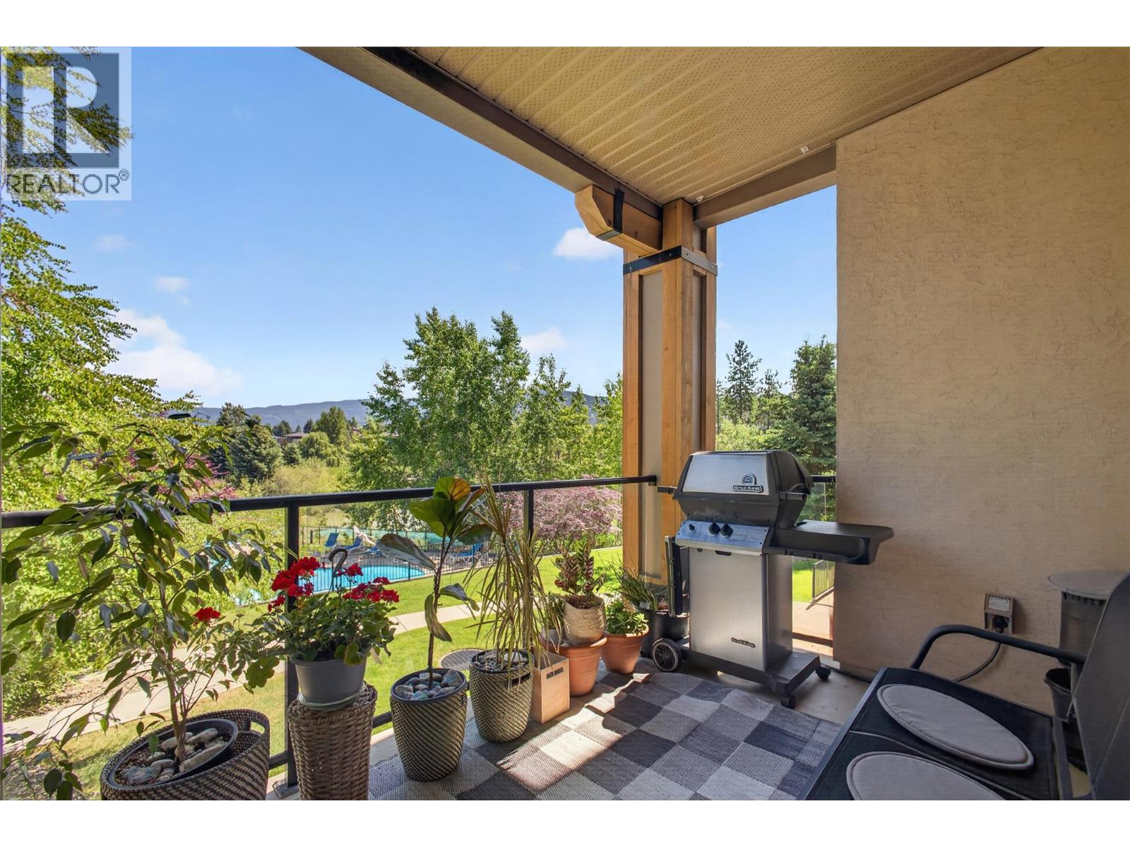 2551 Shoreline Drive Unit# 208