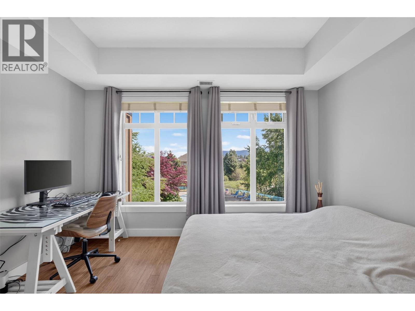 2551 Shoreline Drive Unit# 208