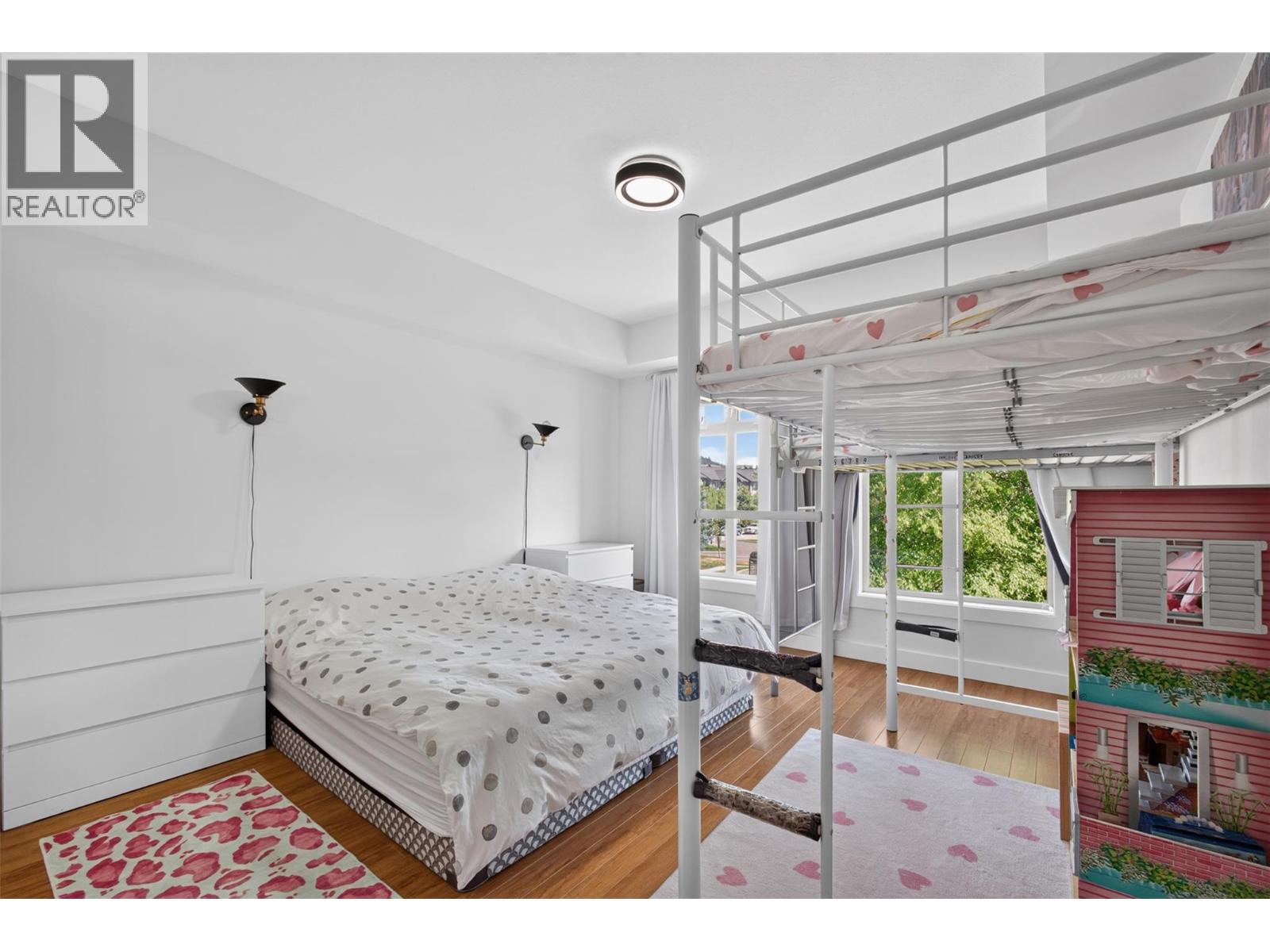2551 Shoreline Drive Unit# 208