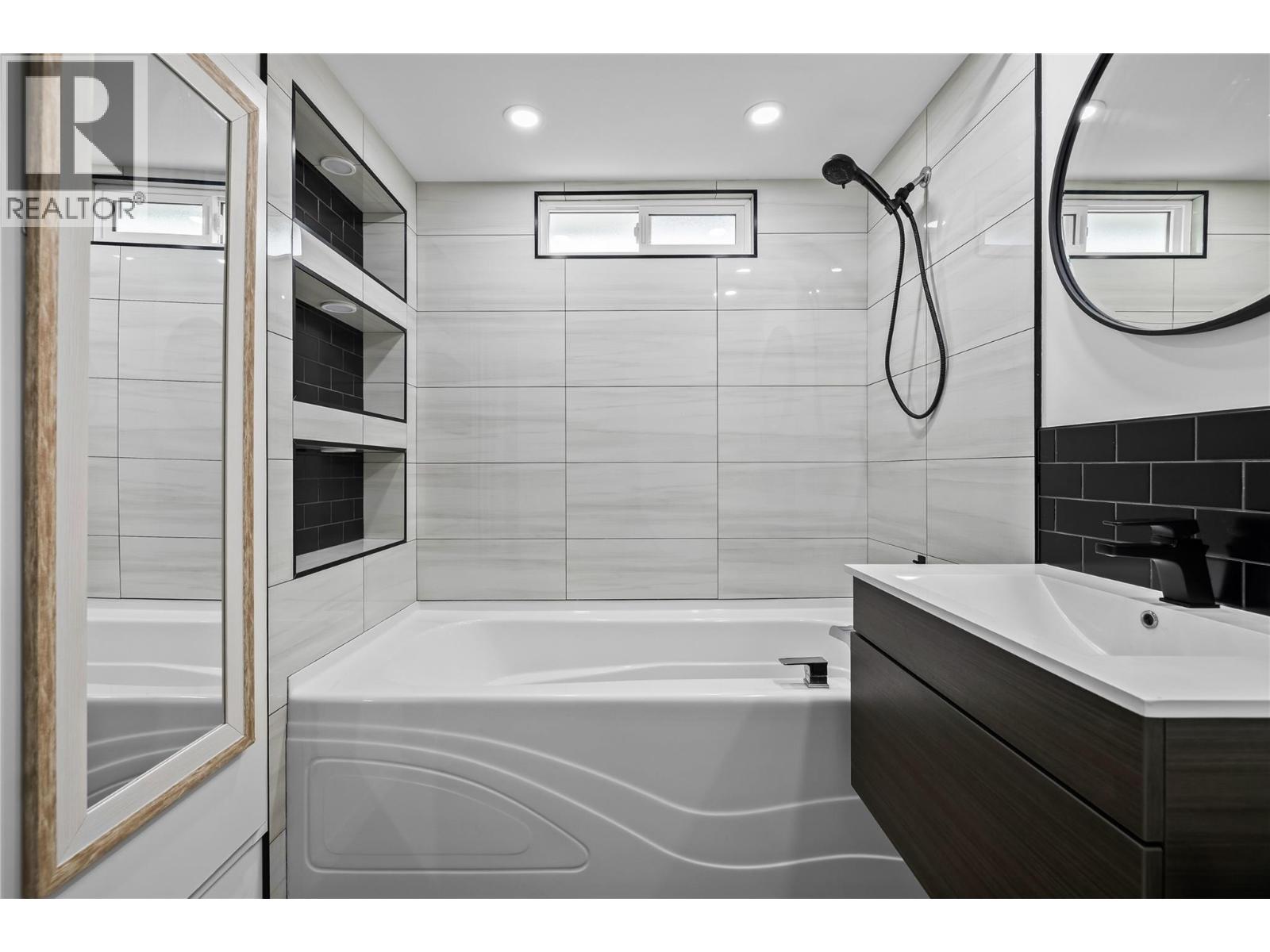 2065 Boucherie Road Unit# 41
