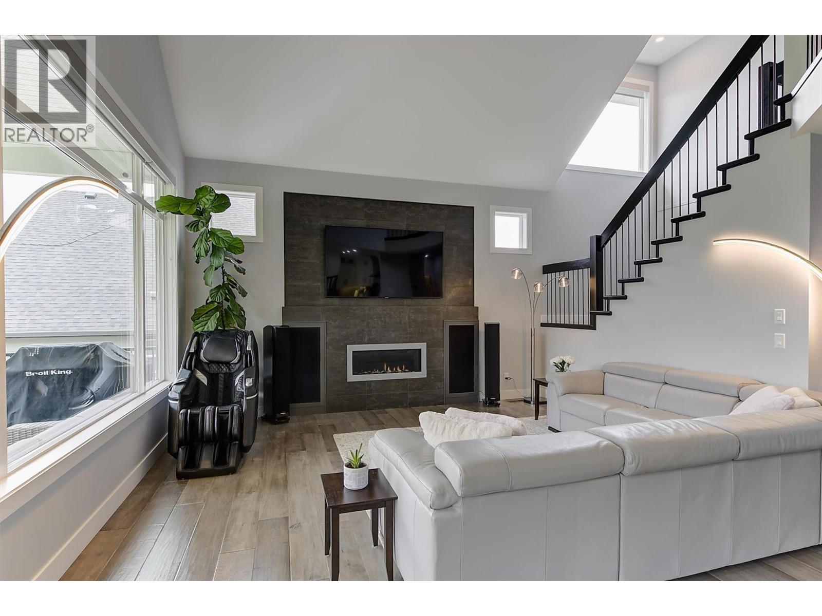 155 Skyland Drive