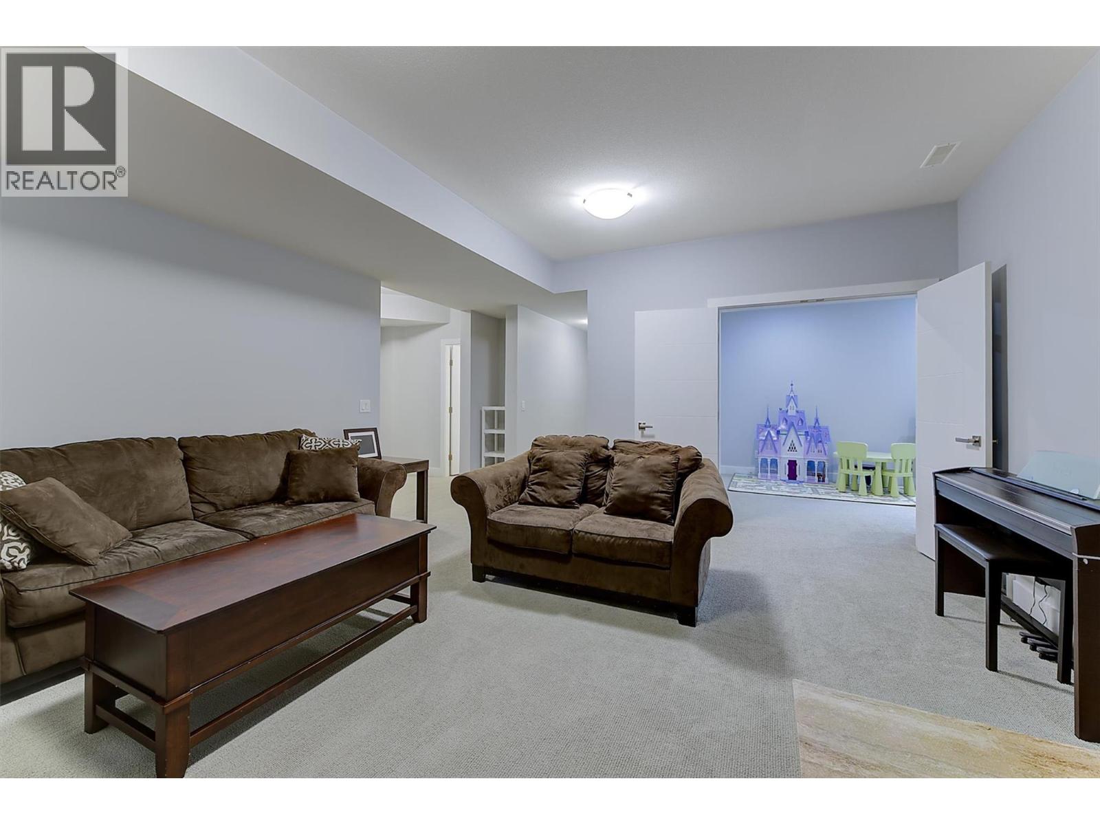 155 Skyland Drive
