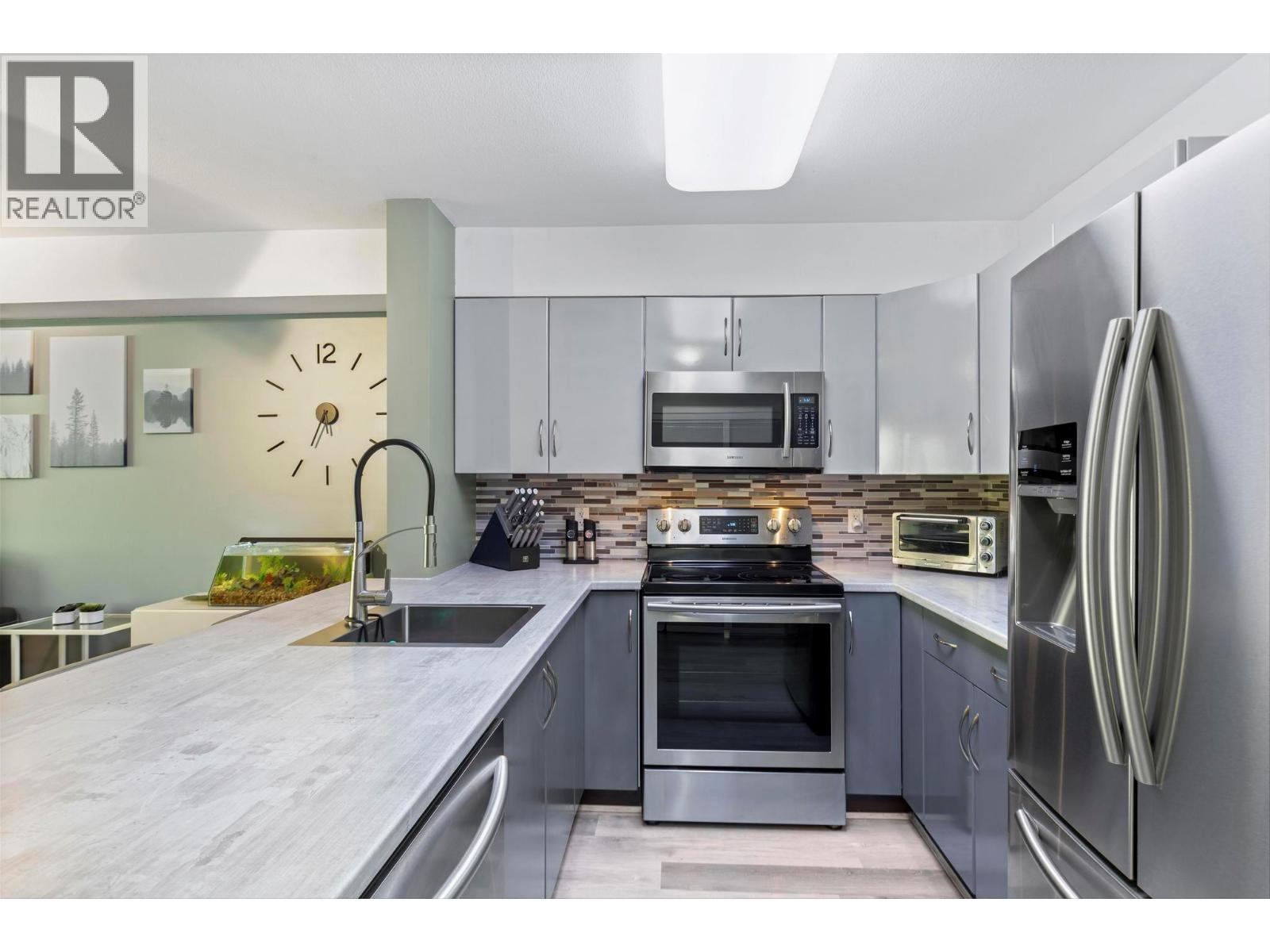 1479 Glenmore Road N Unit# 214