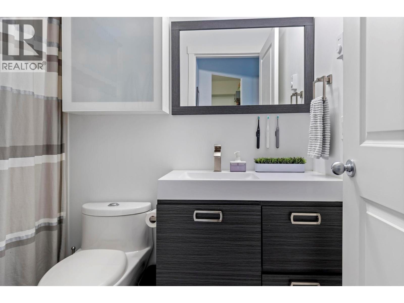 1479 Glenmore Road N Unit# 214