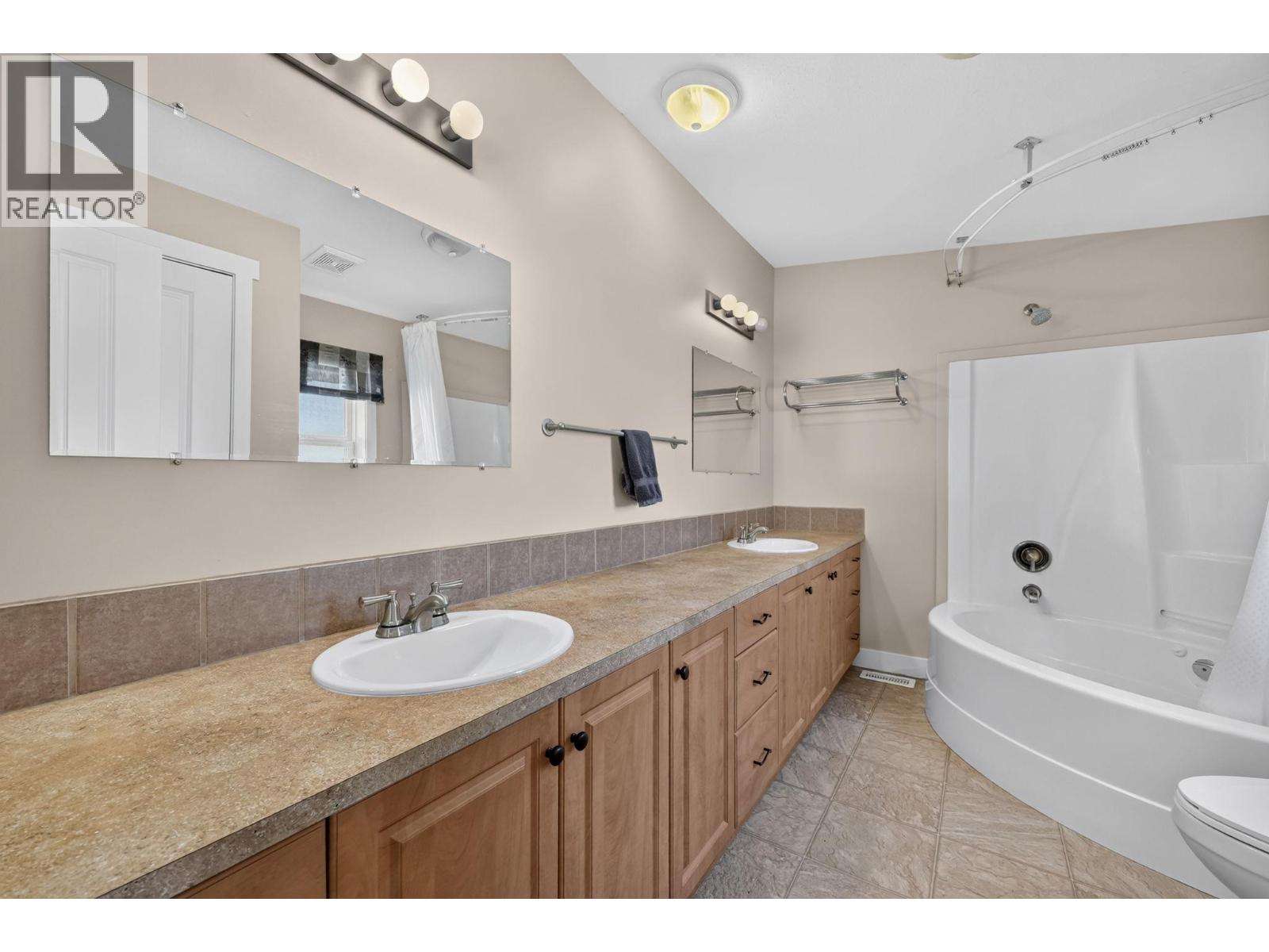 2440 Old Okanagan Highway Unit# 1311