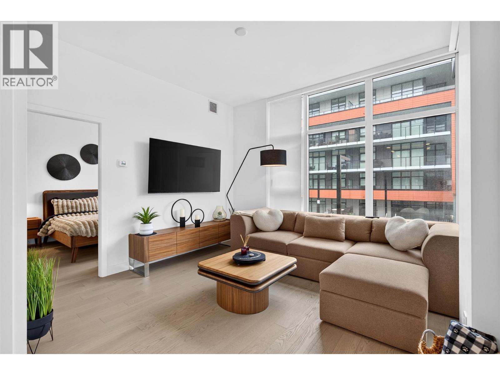 3389 Lakeshore Road Unit# 315
