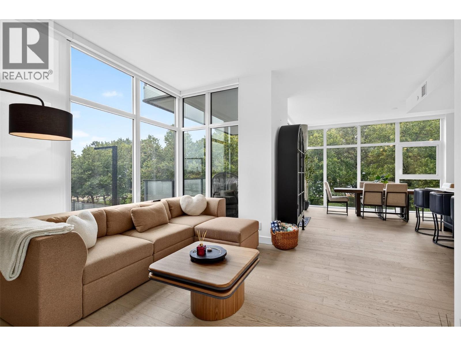 3389 Lakeshore Road Unit# 315