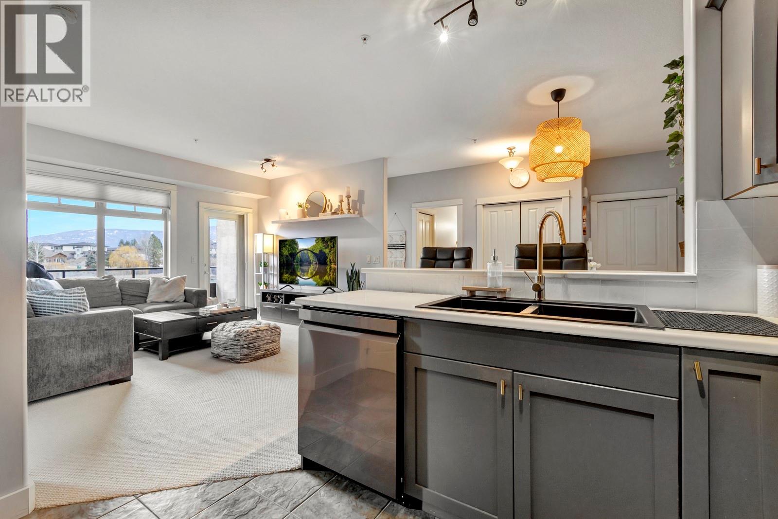 2551 Shoreline Drive Unit# 214