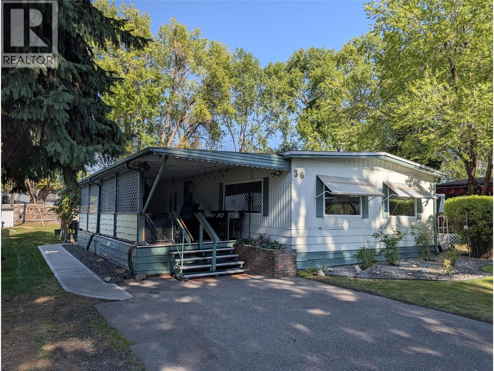 3535 Casorso Road Unit# 36