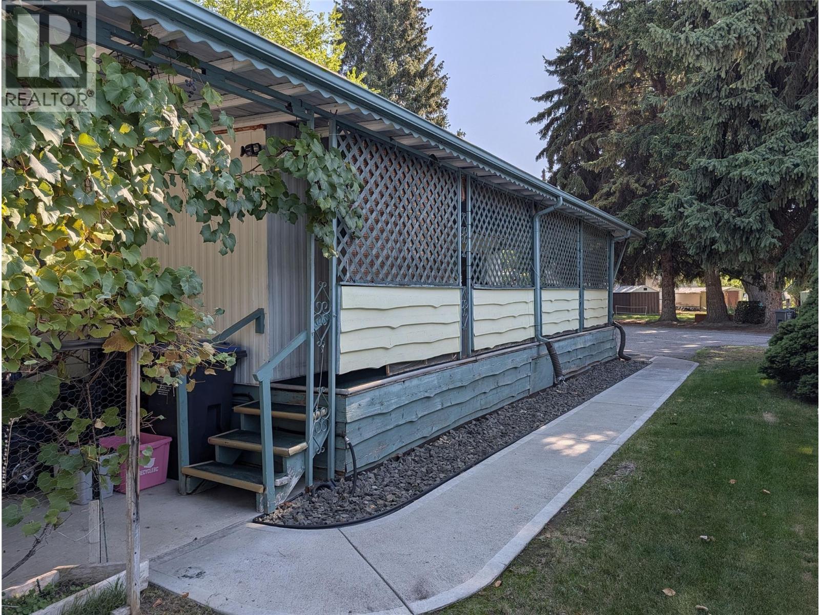 3535 Casorso Road Unit# 36