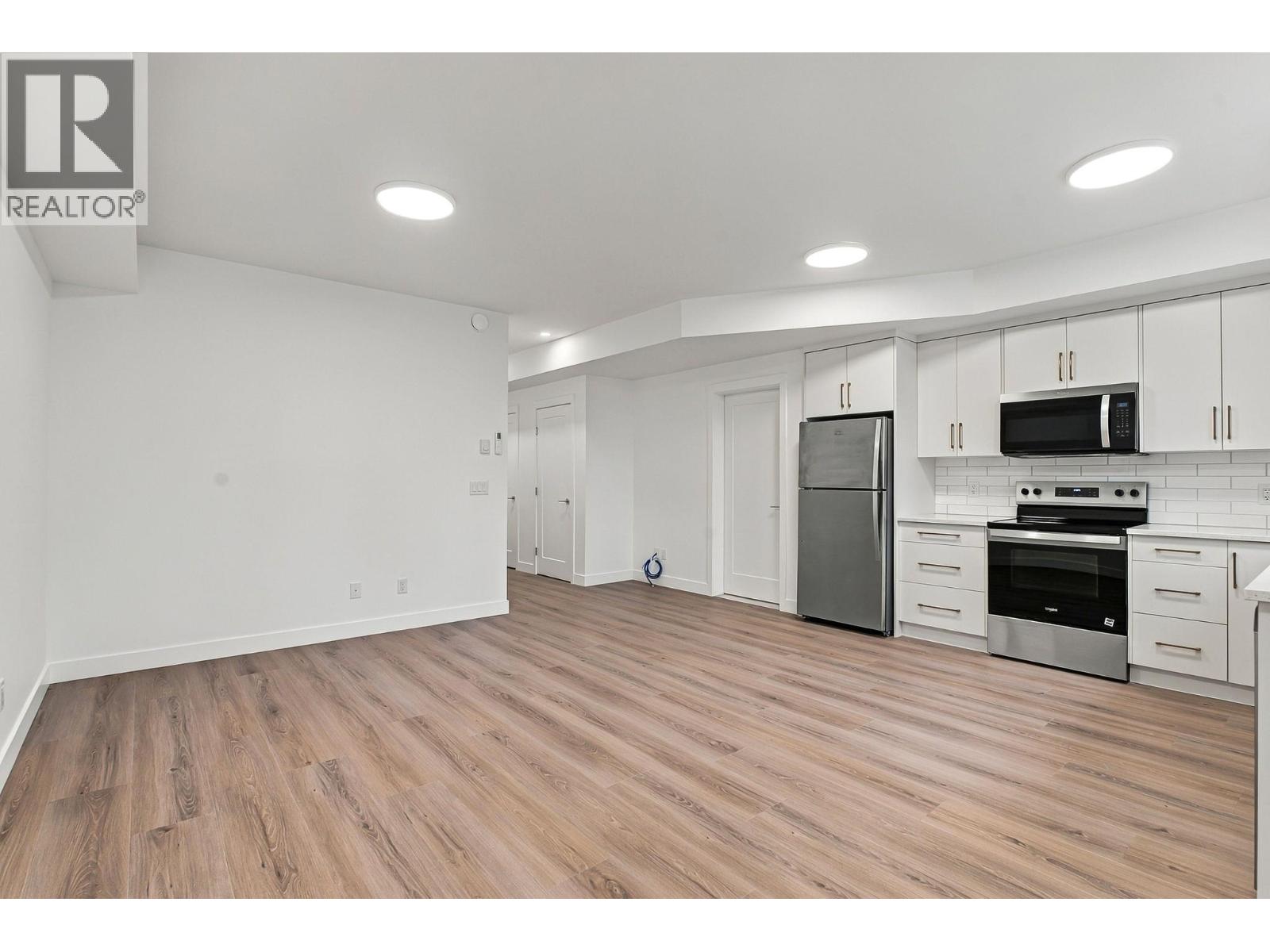 491 Clifton Road N