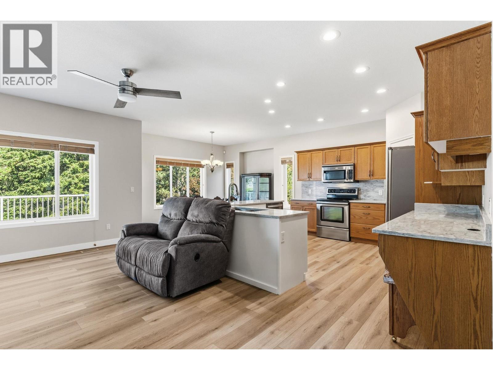 416 Quilchena Drive