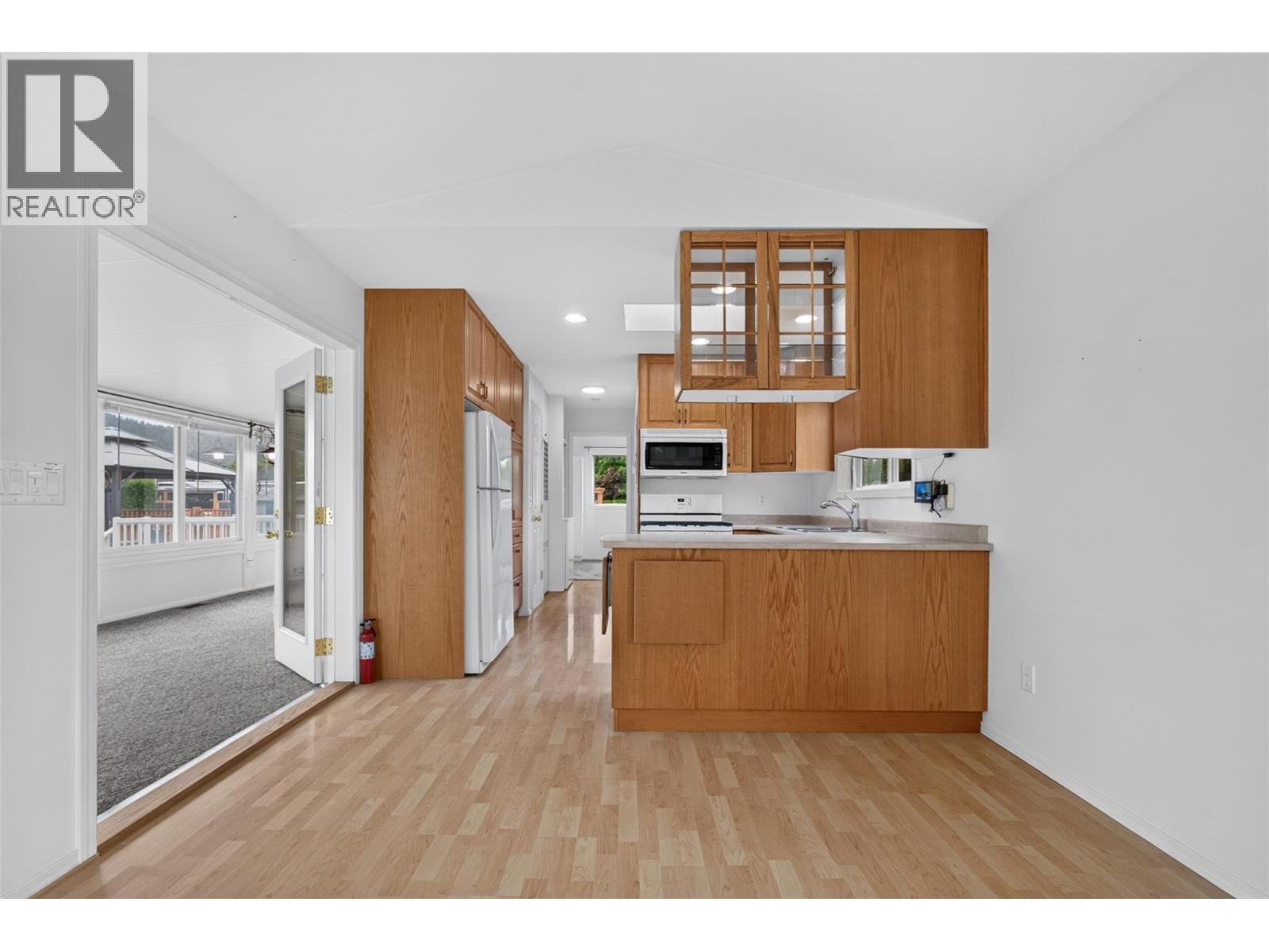 415 Commonwealth Road Unit# 220