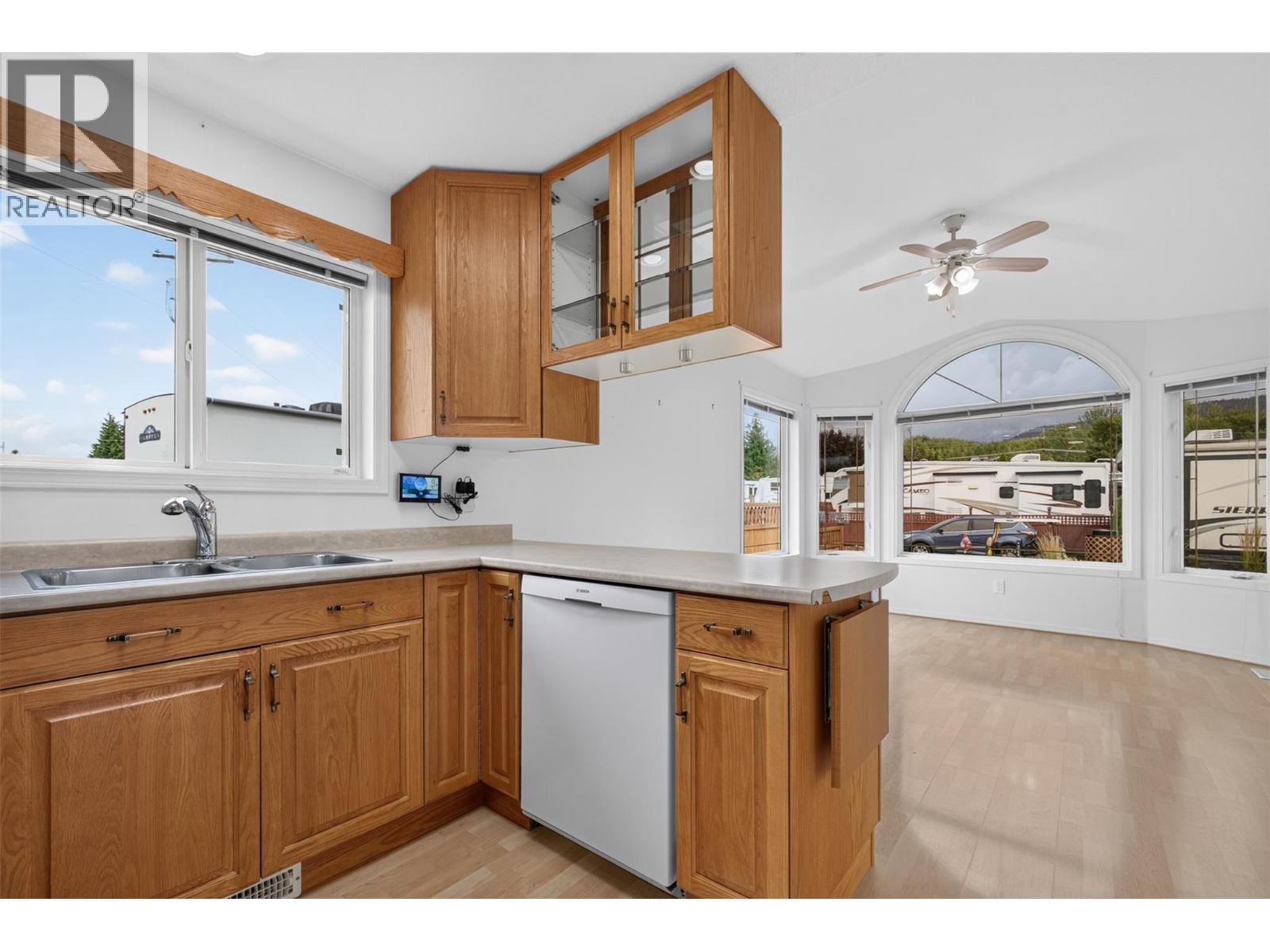 415 Commonwealth Road Unit# 220