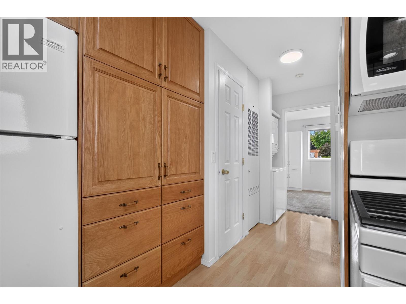 415 Commonwealth Road Unit# 220
