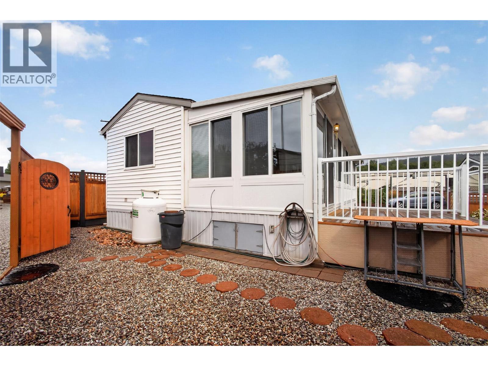 415 Commonwealth Road Unit# 220