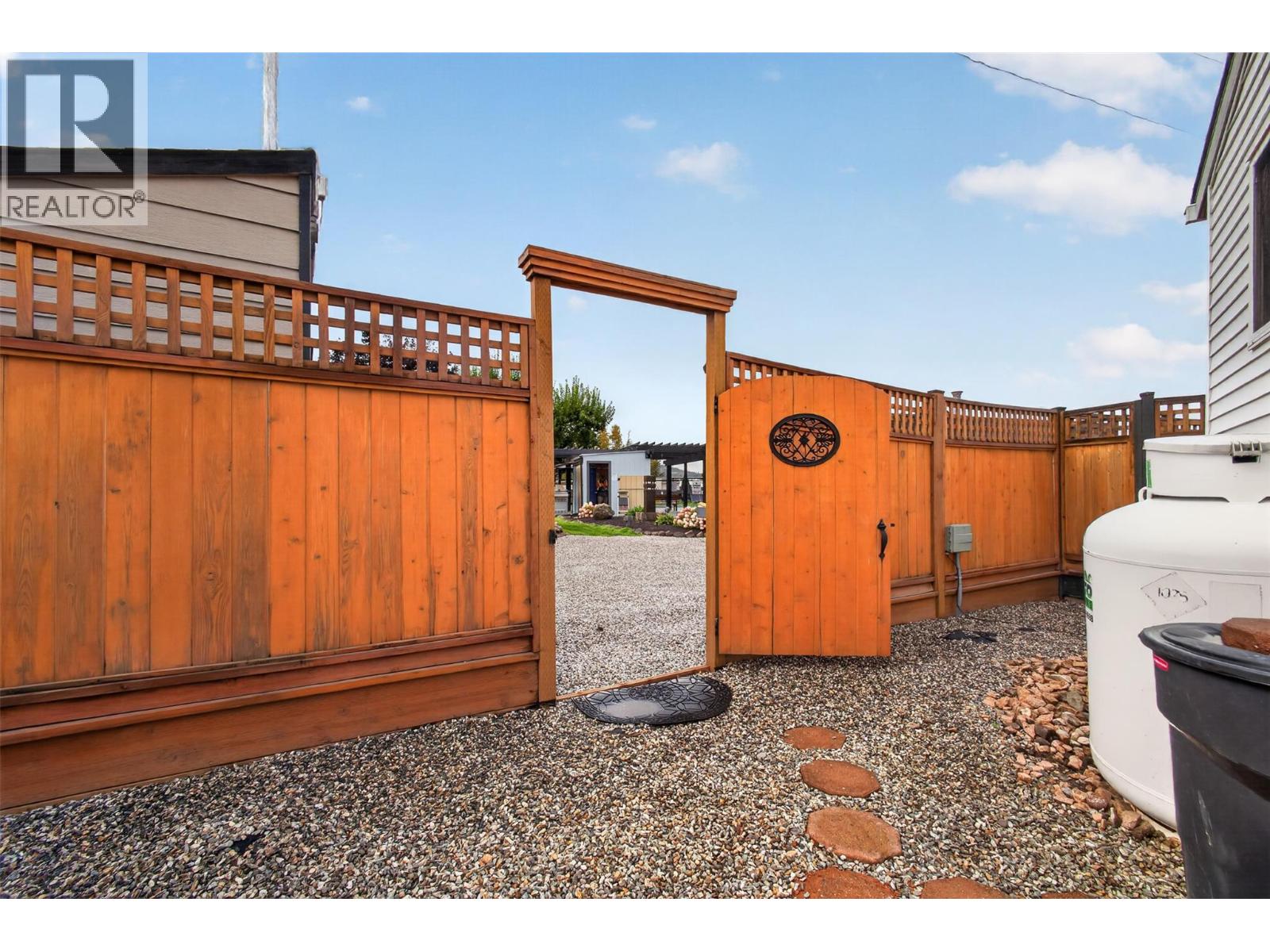 415 Commonwealth Road Unit# 220