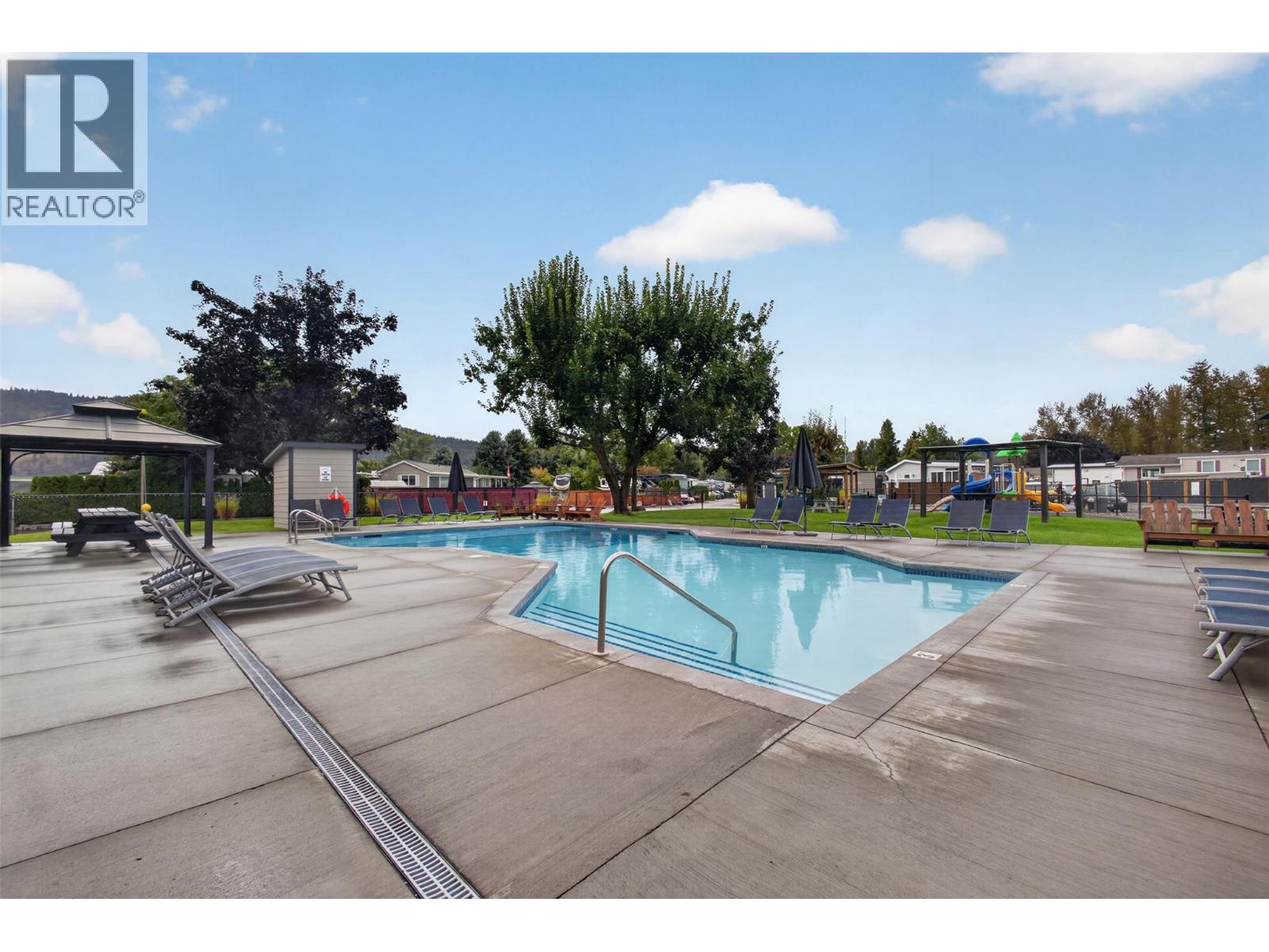 415 Commonwealth Road Unit# 220