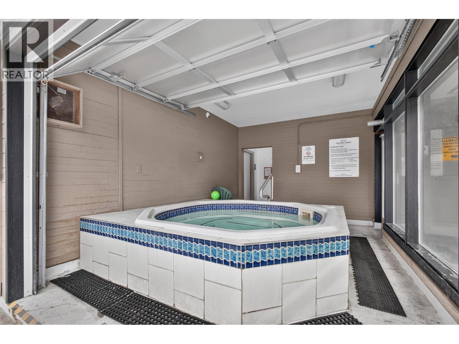 415 Commonwealth Road Unit# 220