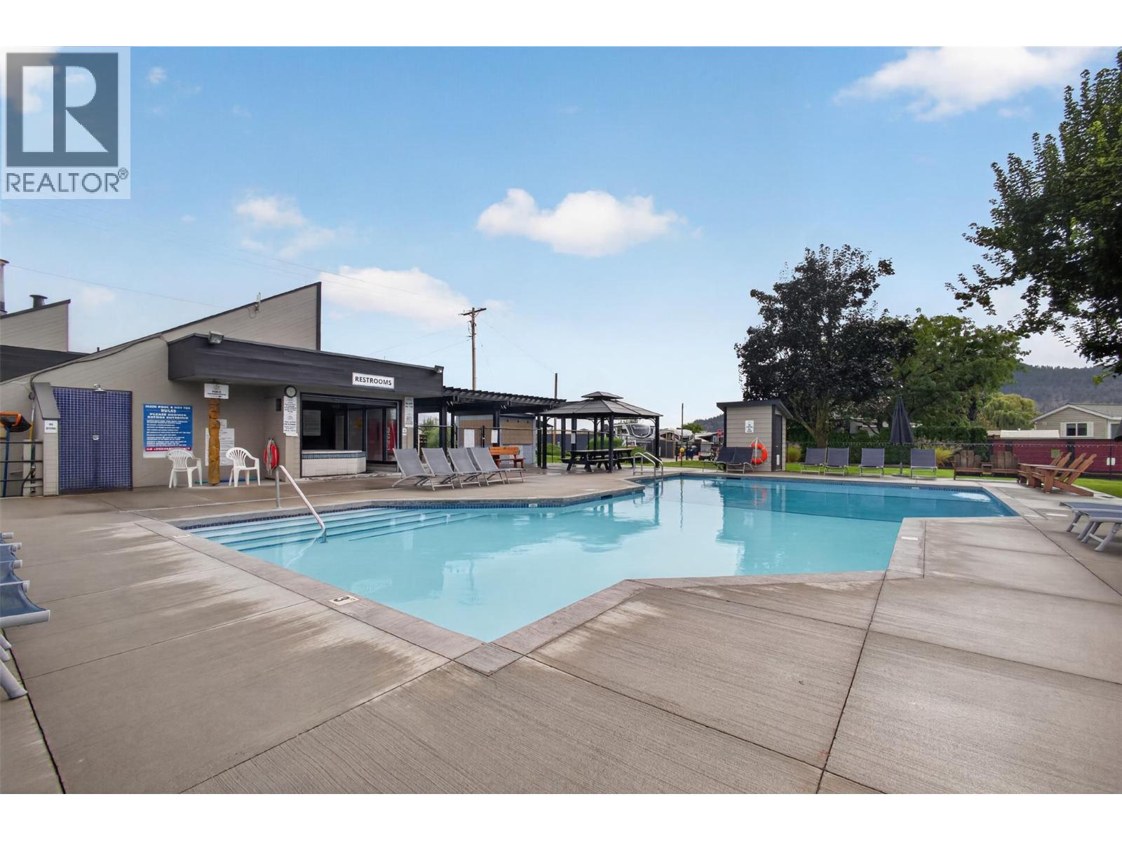 415 Commonwealth Road Unit# 220