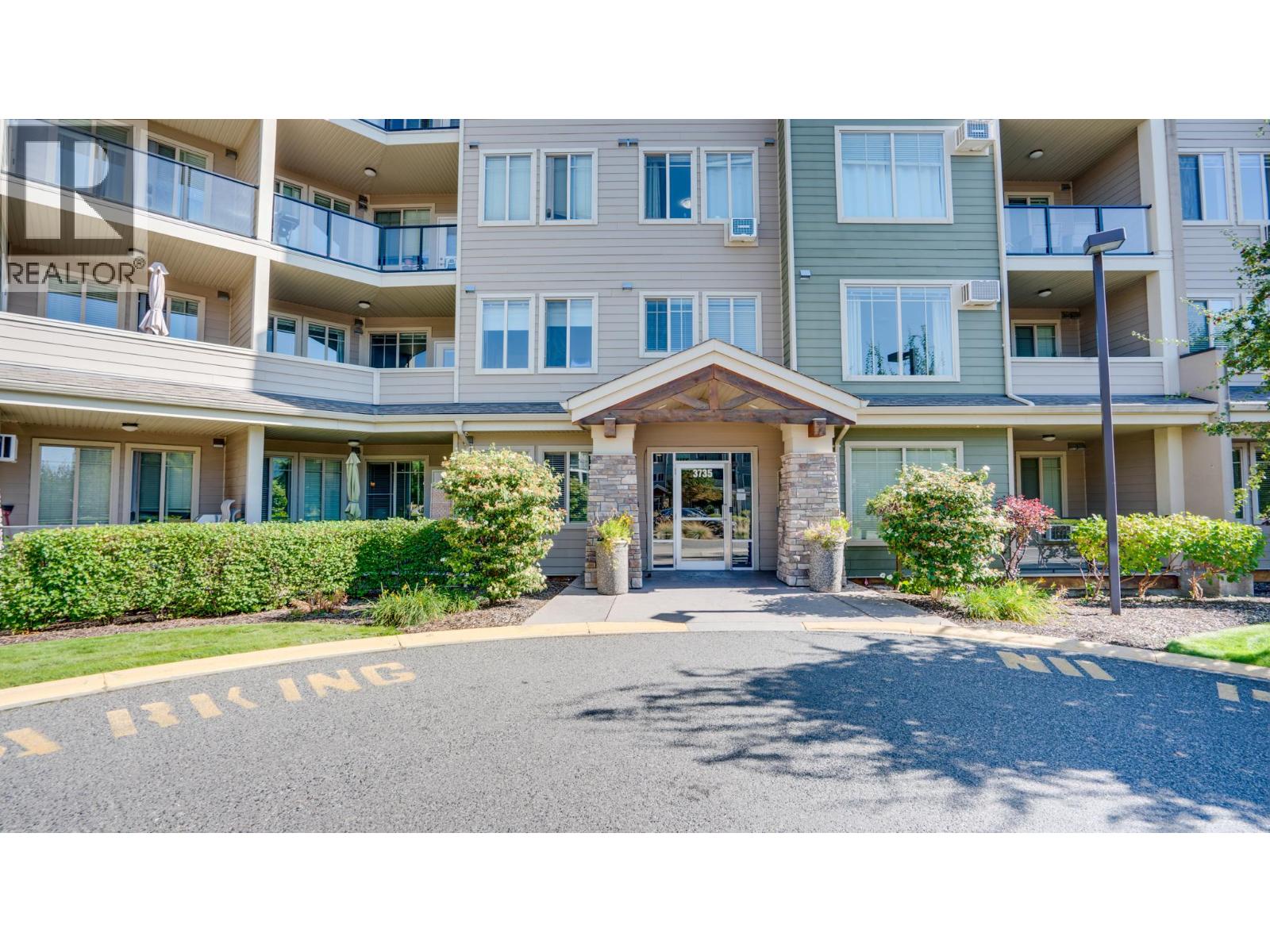 3735 Casorso Road Unit# 105