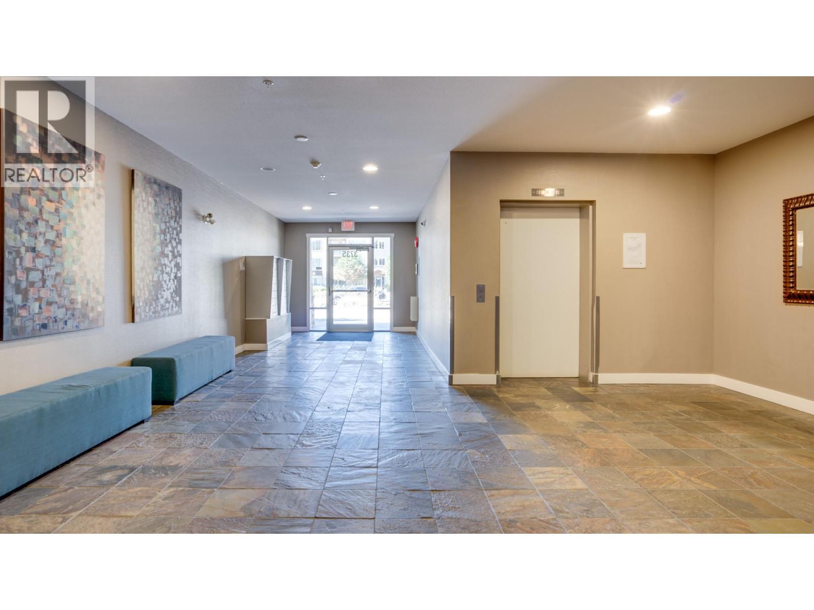 3735 Casorso Road Unit# 105