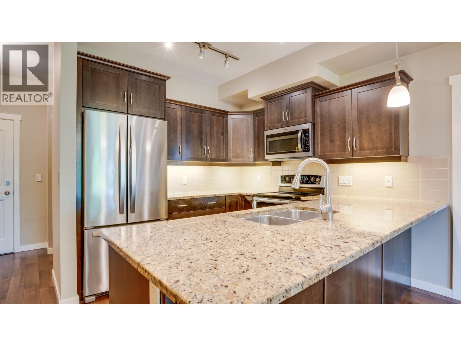 3735 Casorso Road Unit# 105