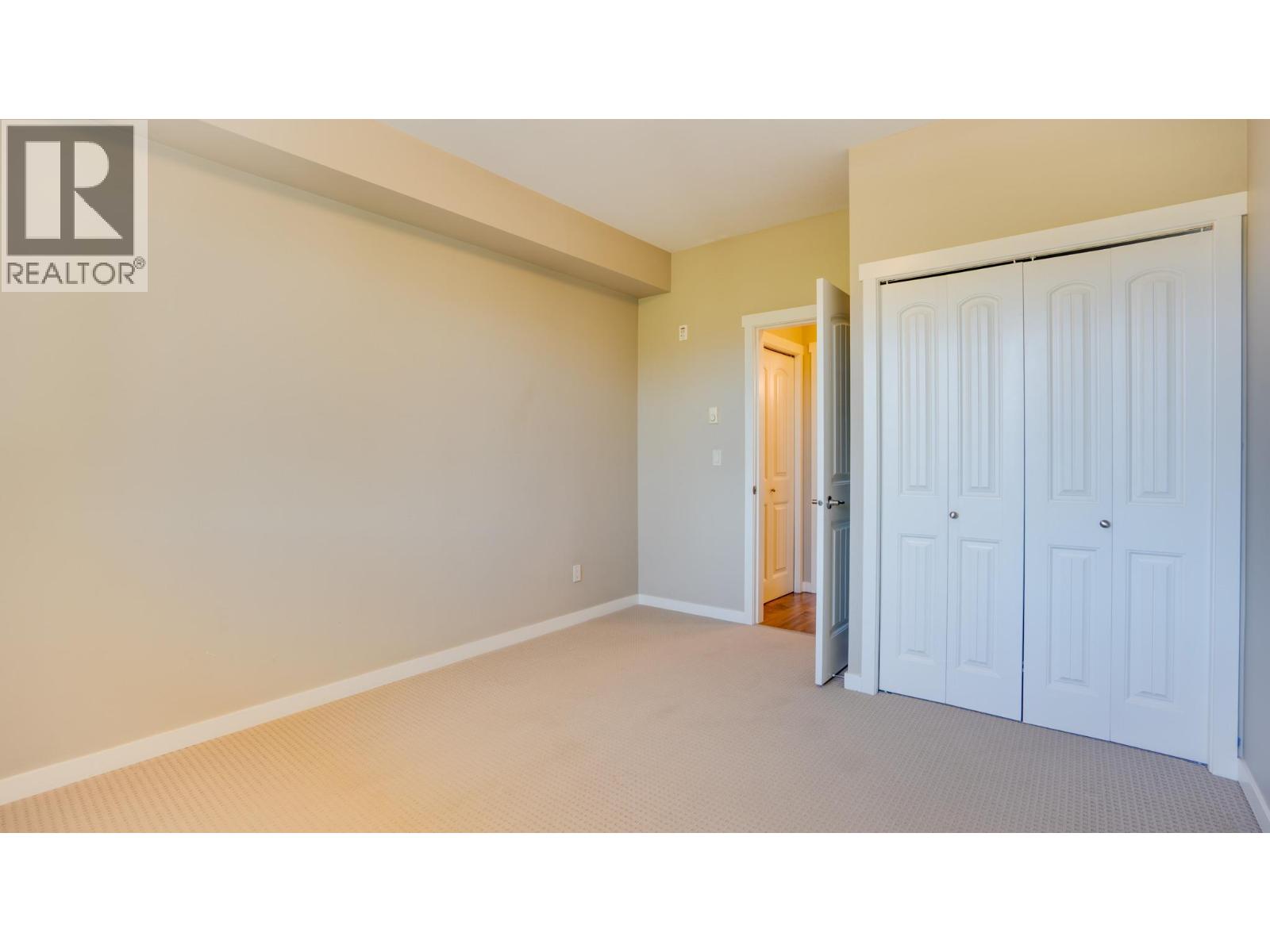 3735 Casorso Road Unit# 105