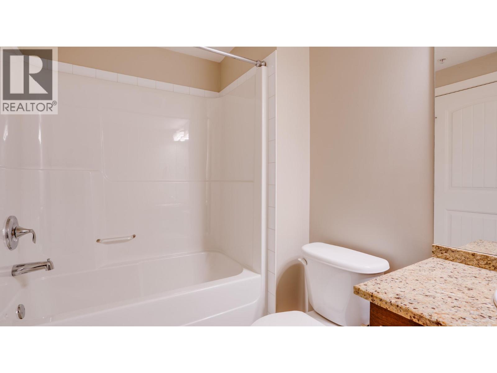 3735 Casorso Road Unit# 105