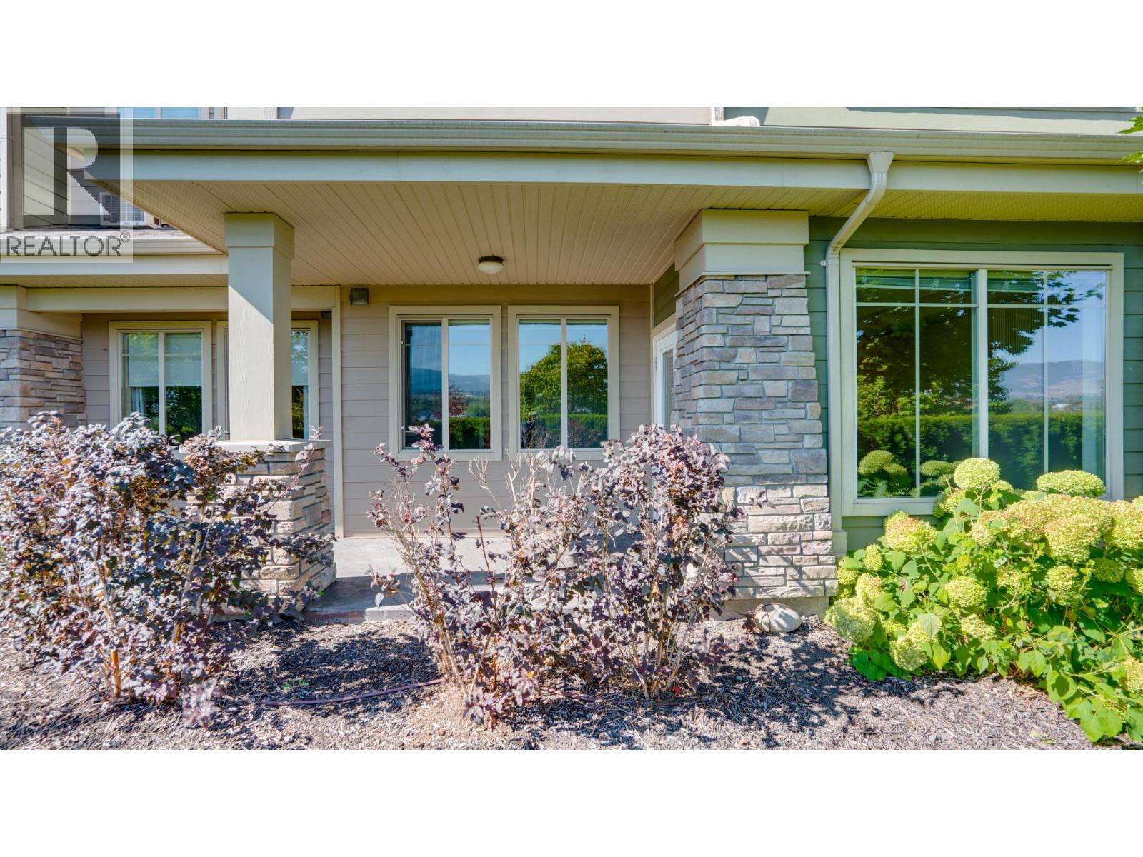 3735 Casorso Road Unit# 105