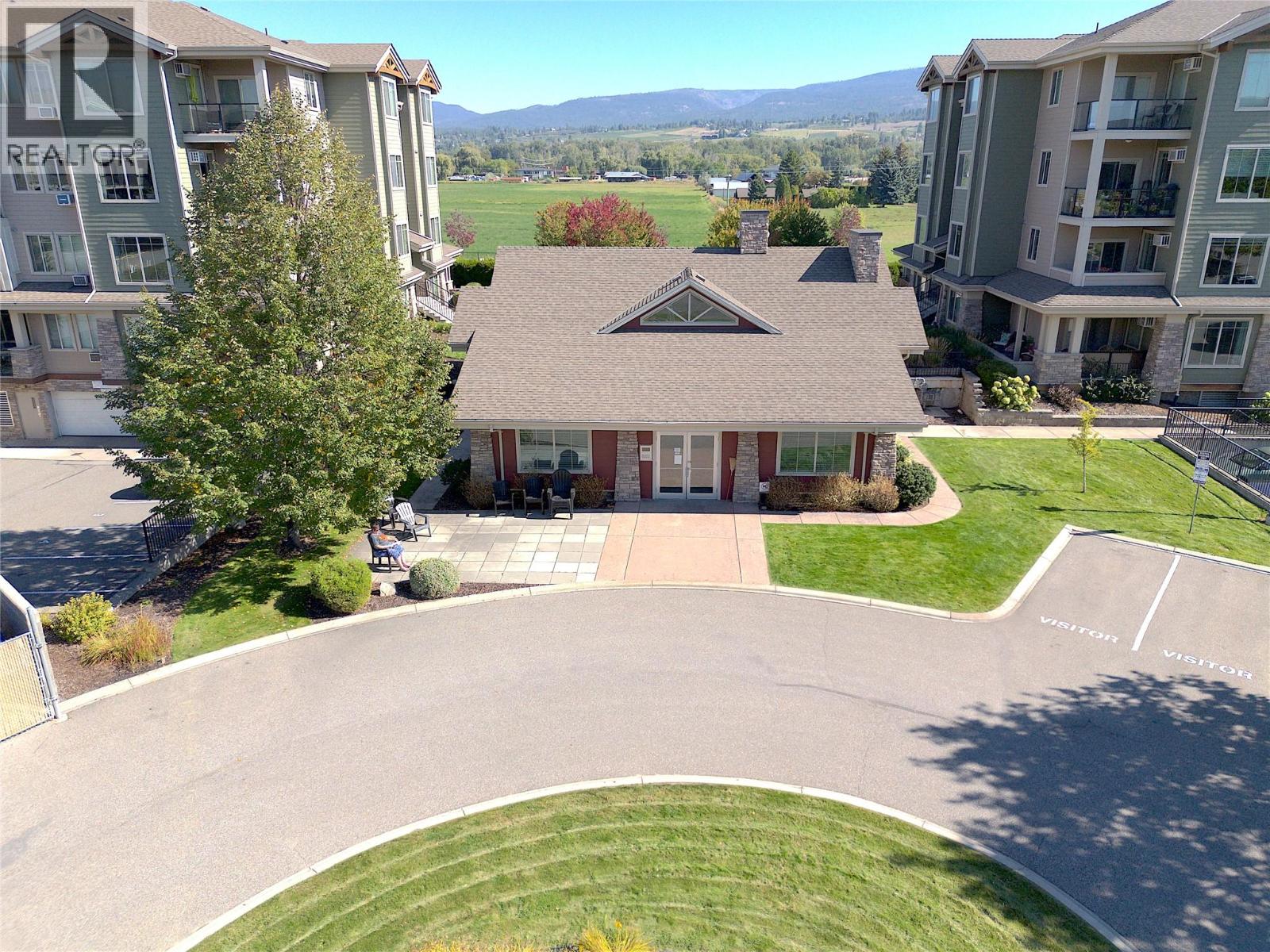 3735 Casorso Road Unit# 105