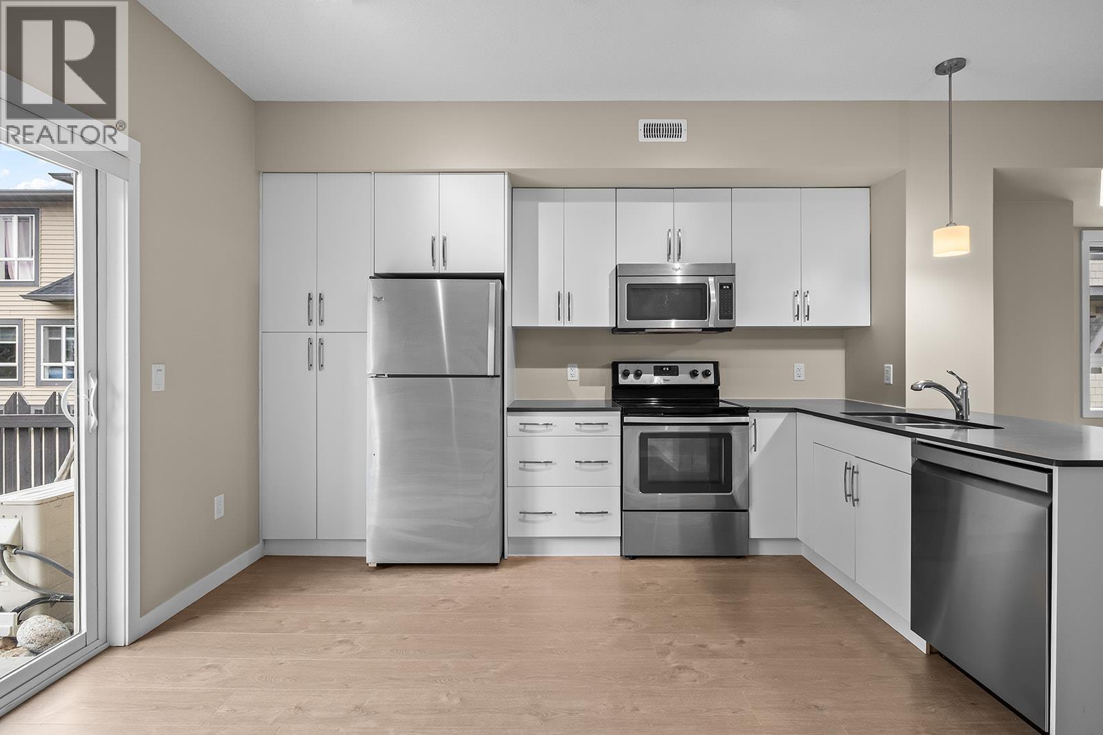 680 Old Meadows Road Unit# 17