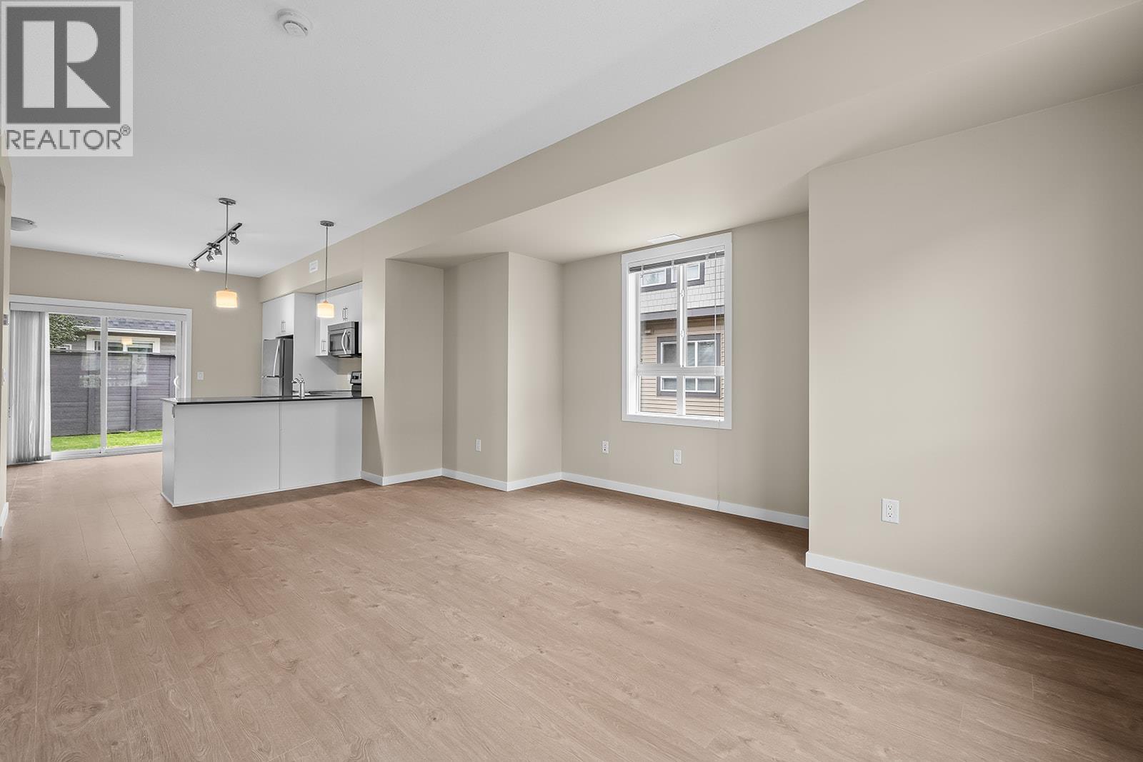 680 Old Meadows Road Unit# 17
