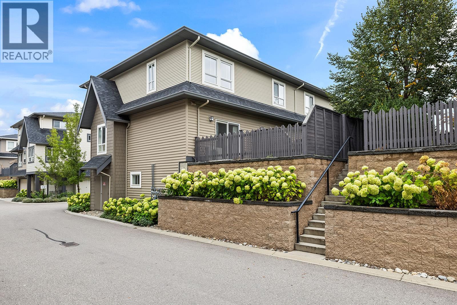 680 Old Meadows Road Unit# 17