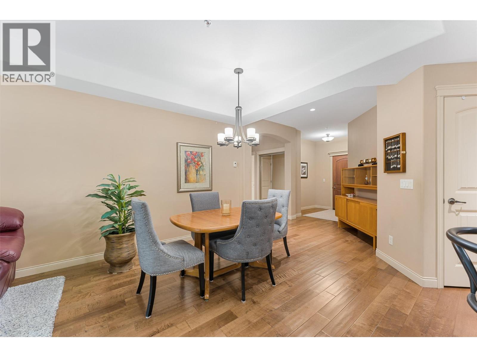 2780 Auburn Road Unit# 203