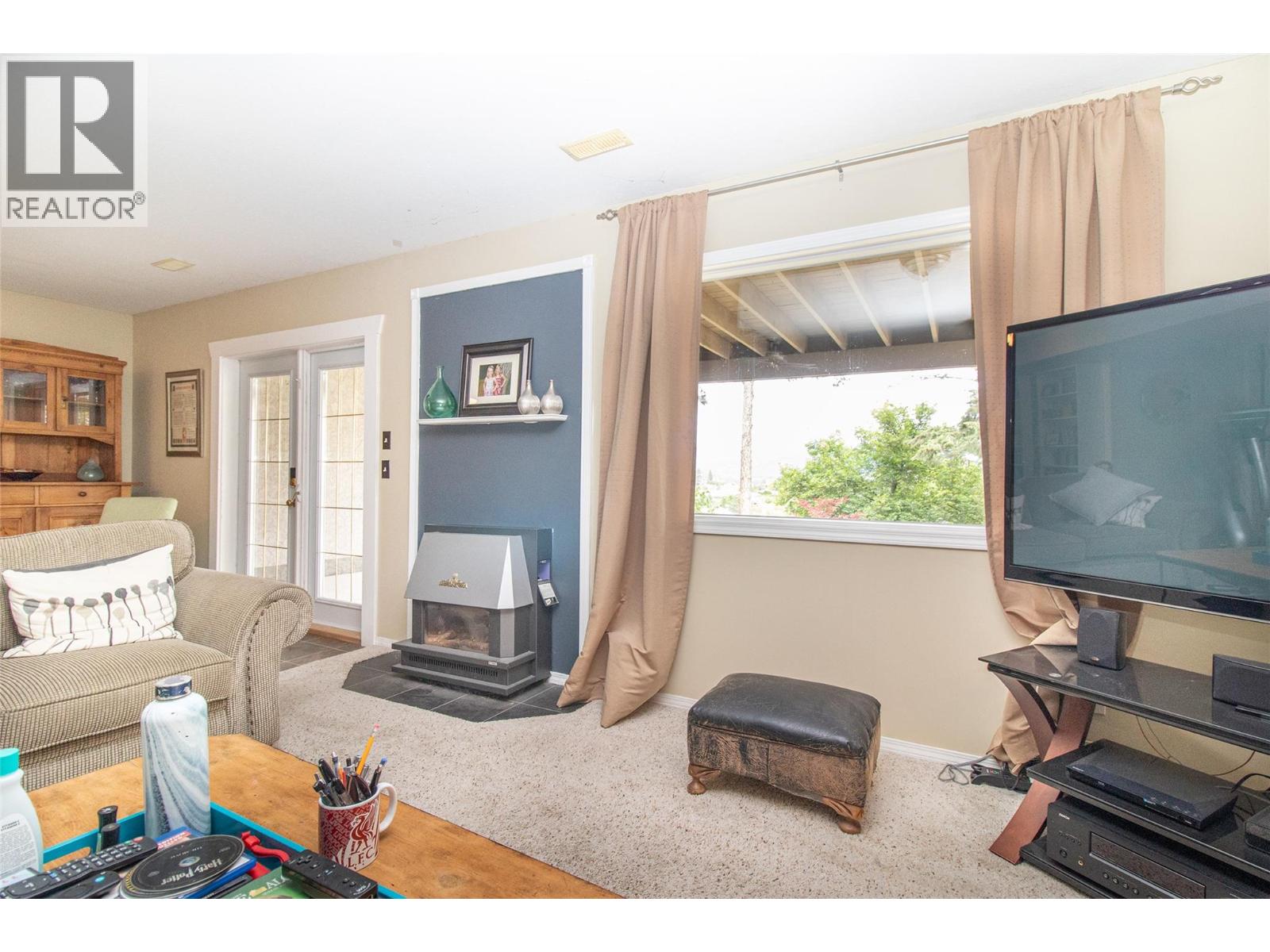 621 Cassiar Road