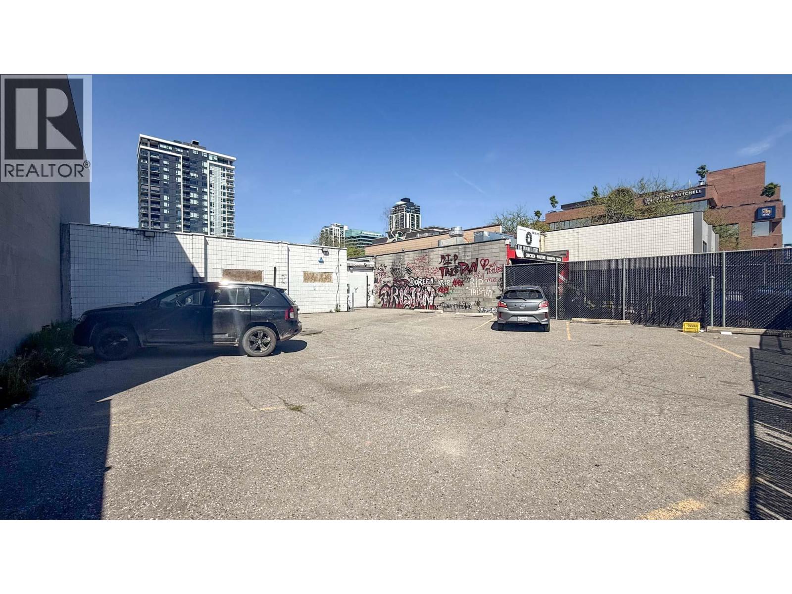 455 Leon Avenue