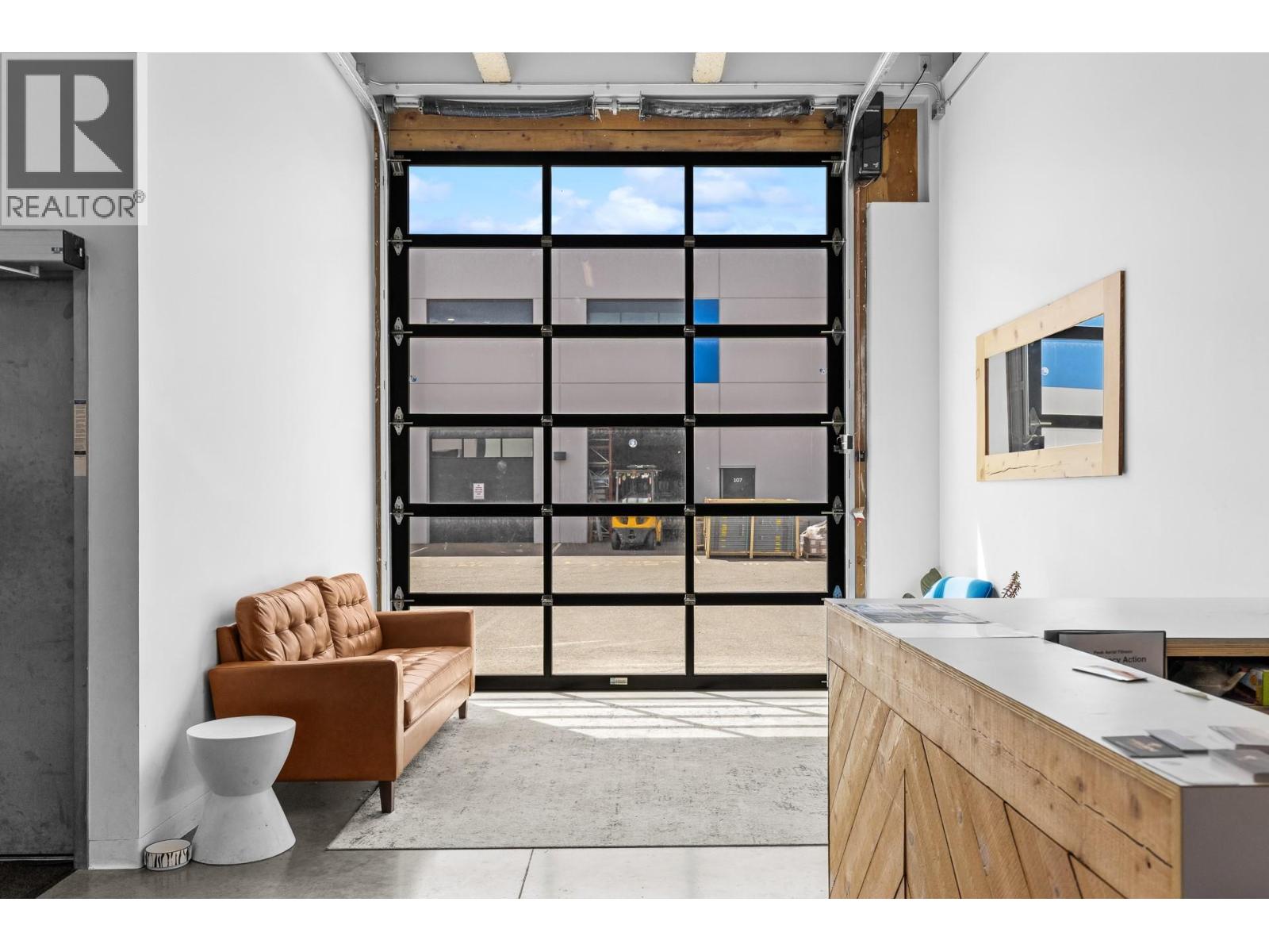 1625 Dilworth Drive Unit# 208