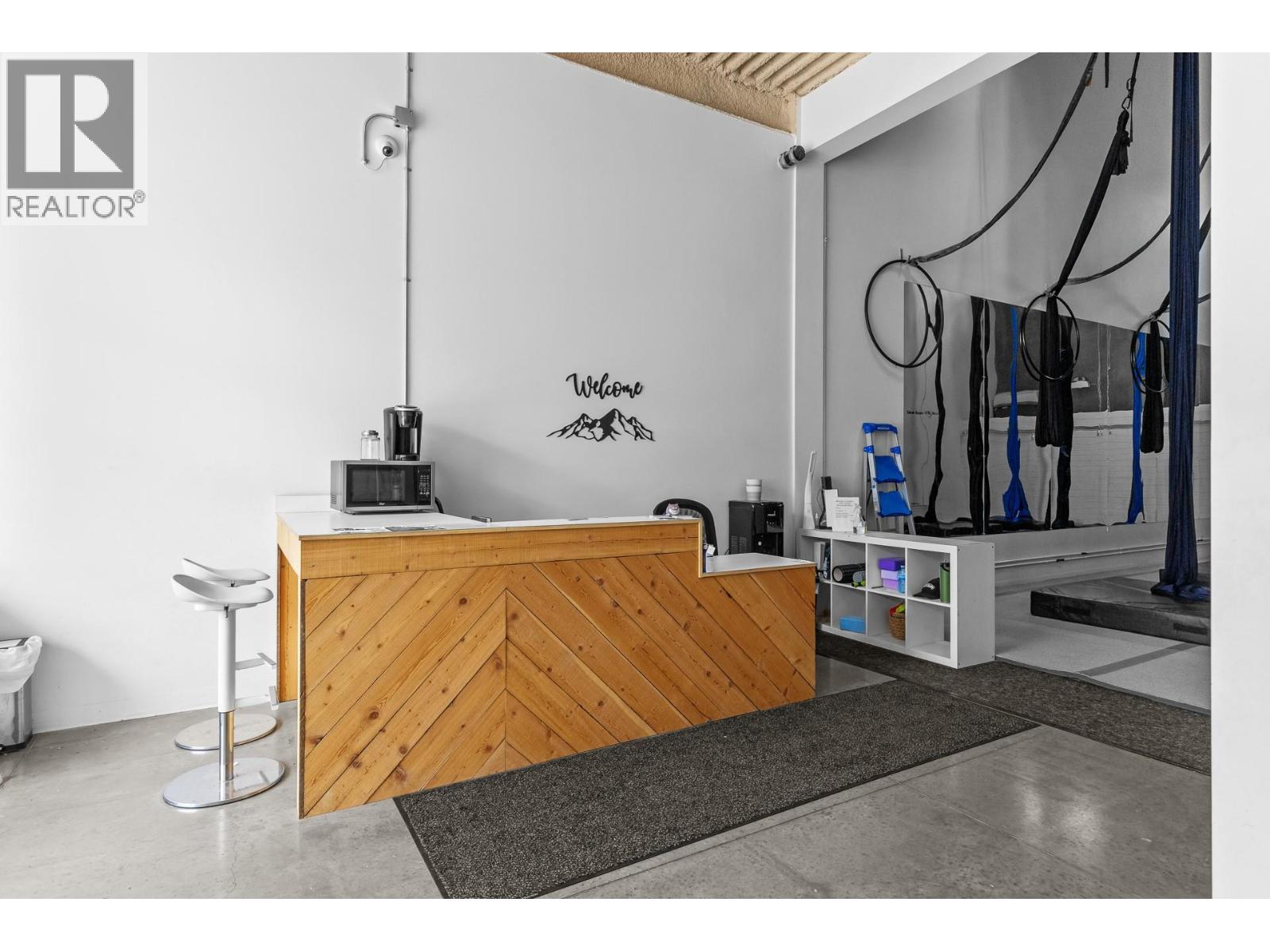 1625 Dilworth Drive Unit# 208