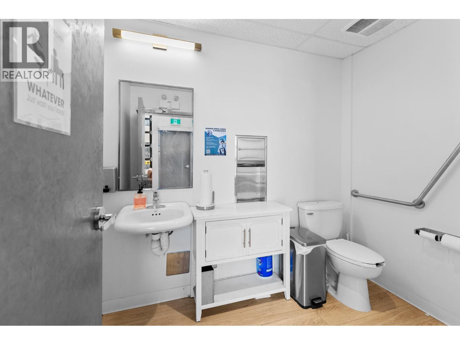 1625 Dilworth Drive Unit# 208