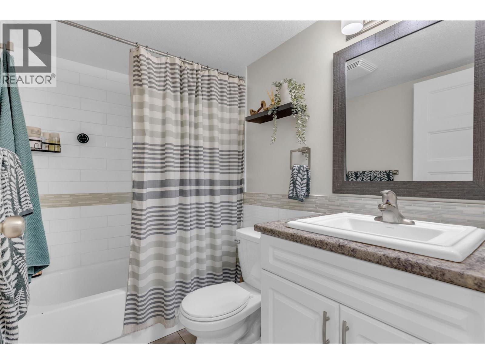 3854 Gordon Drive Unit# 186