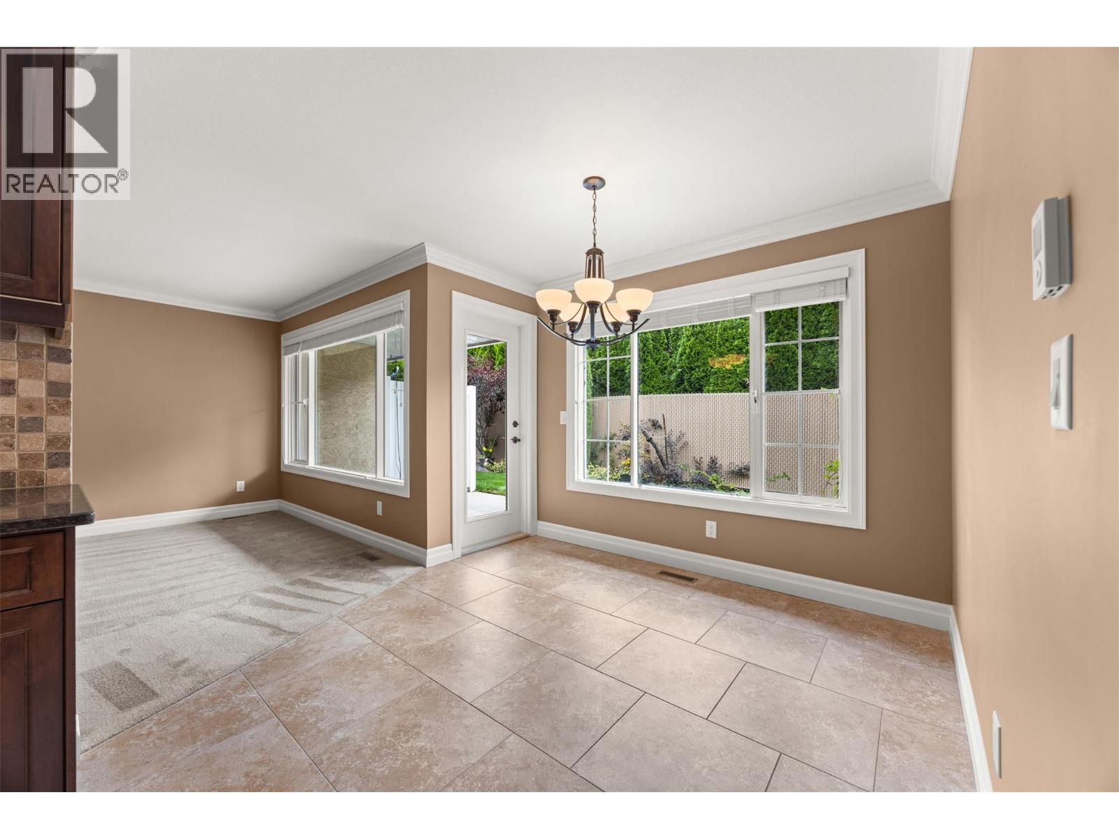 1886 Parkview Crescent Unit# 9