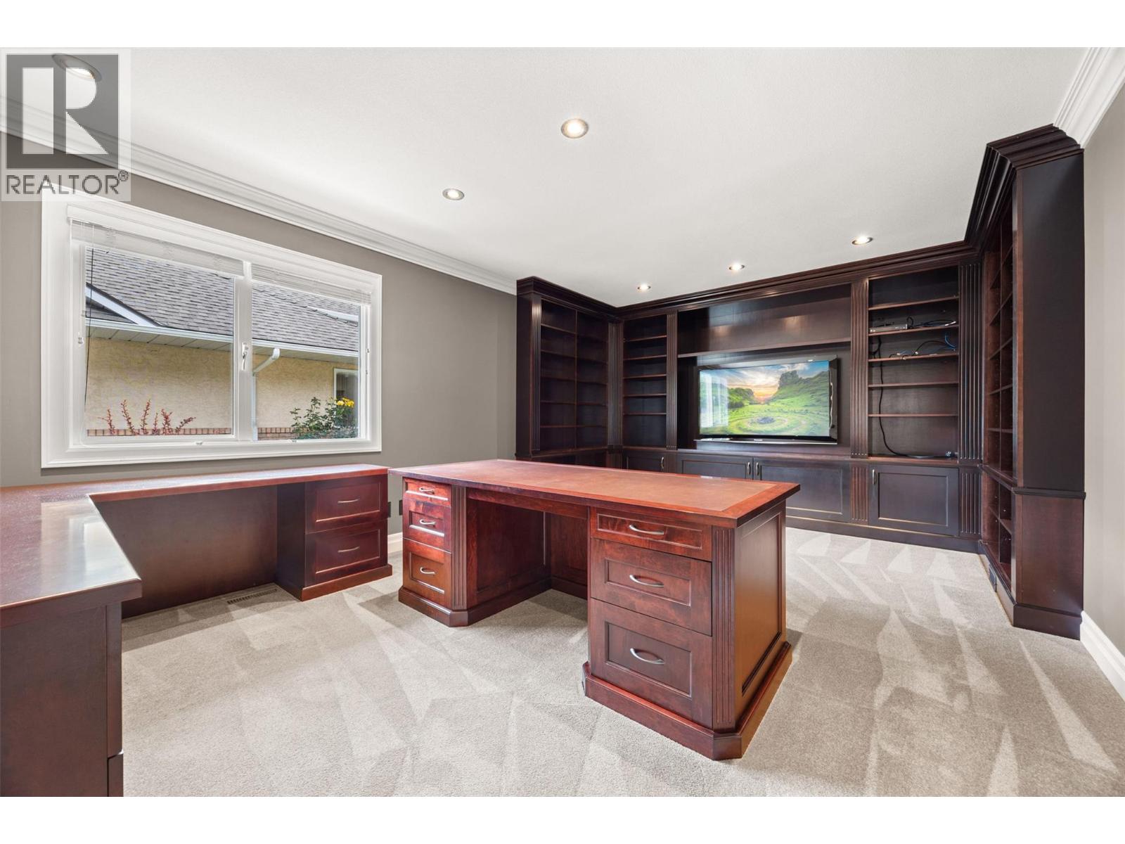 1886 Parkview Crescent Unit# 9