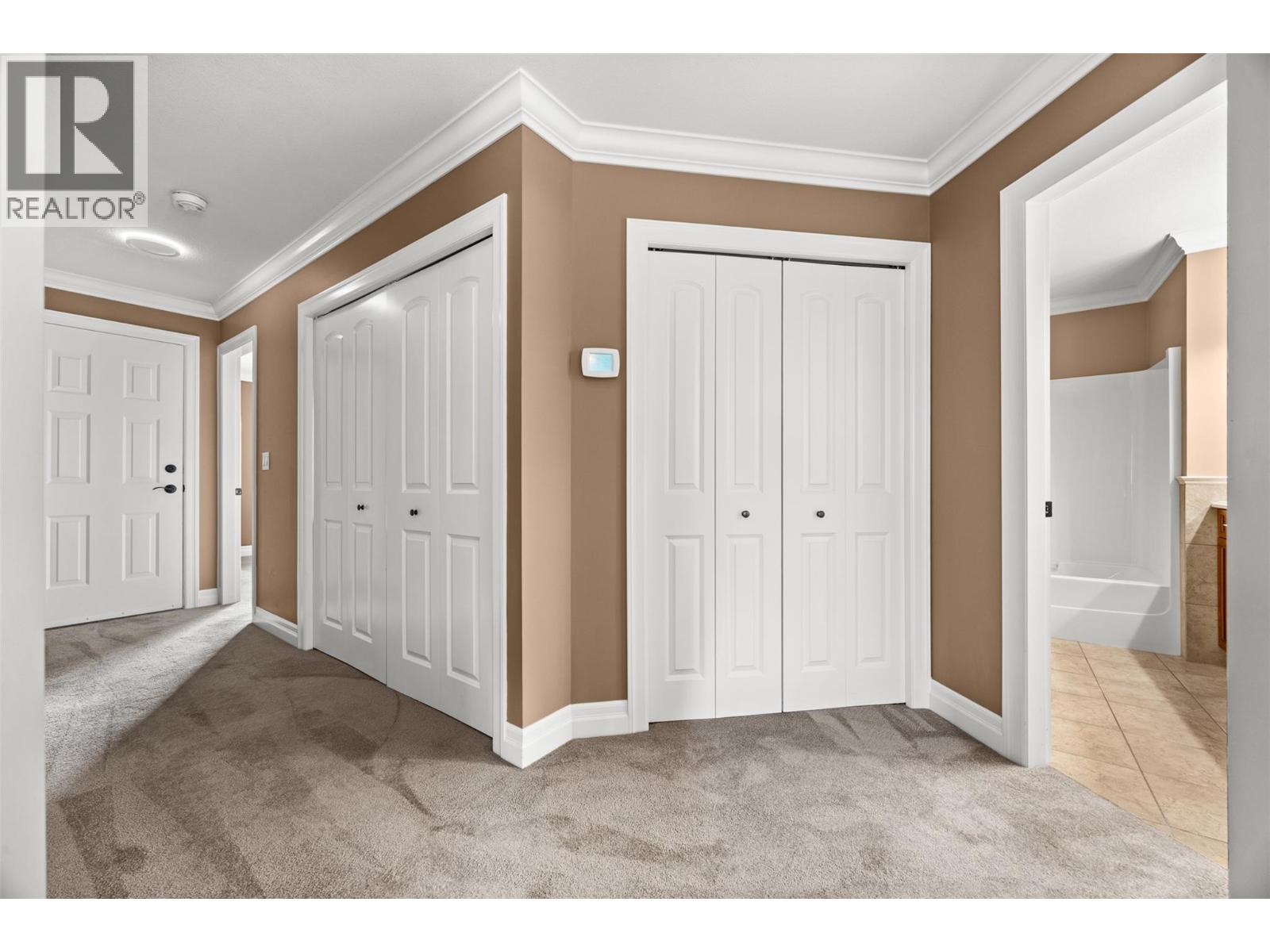 1886 Parkview Crescent Unit# 9