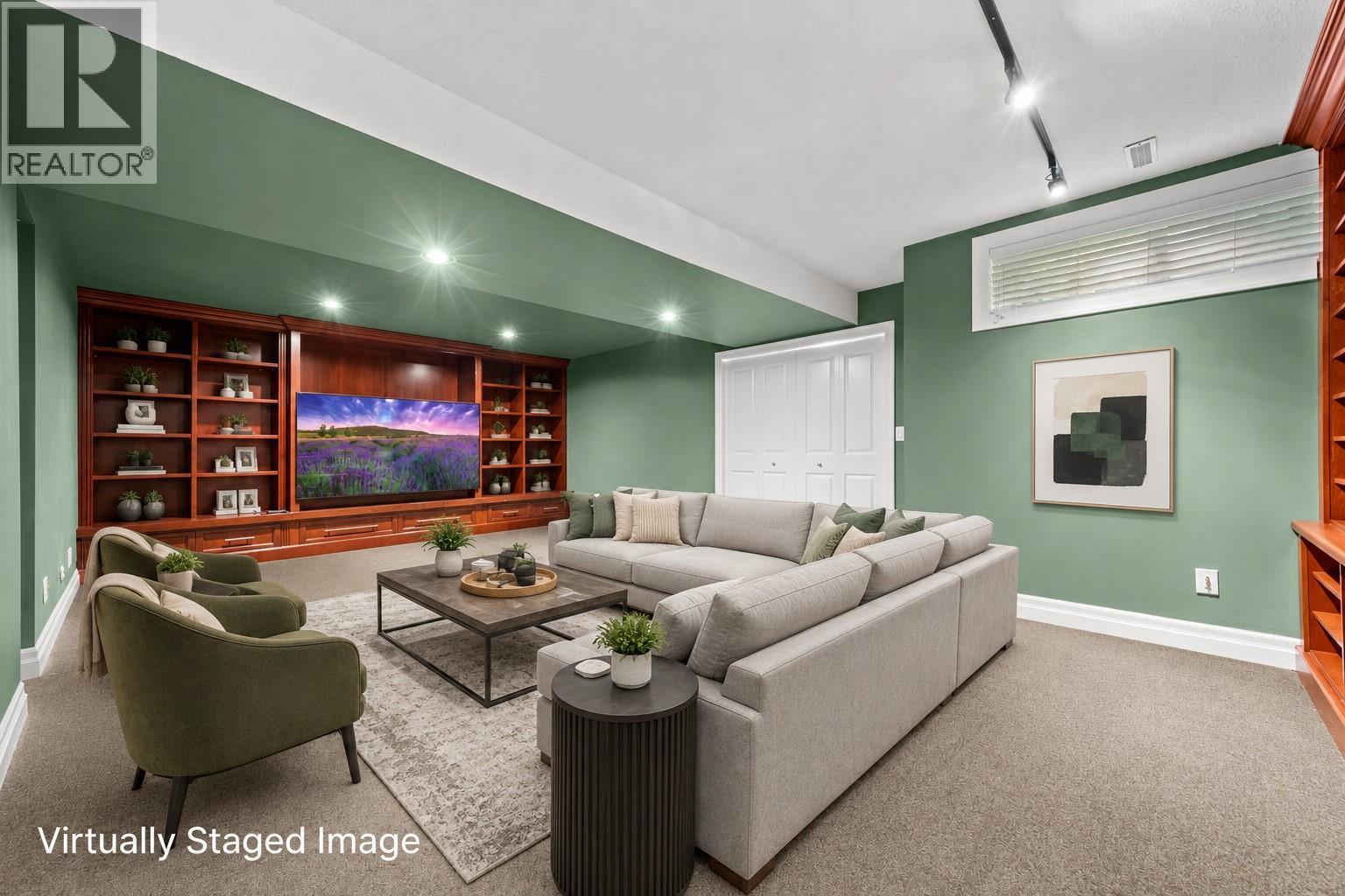 1886 Parkview Crescent Unit# 9