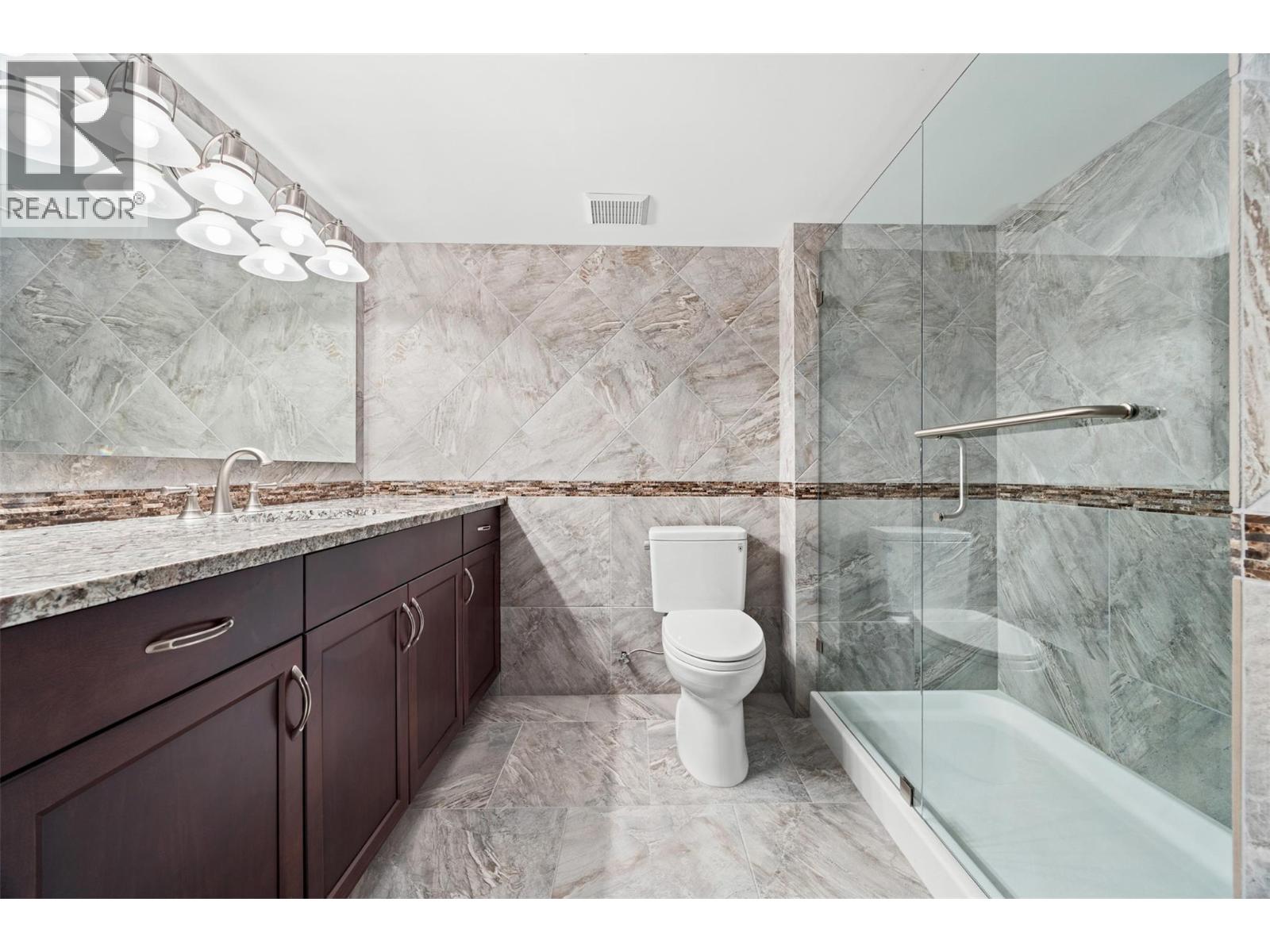 1886 Parkview Crescent Unit# 9